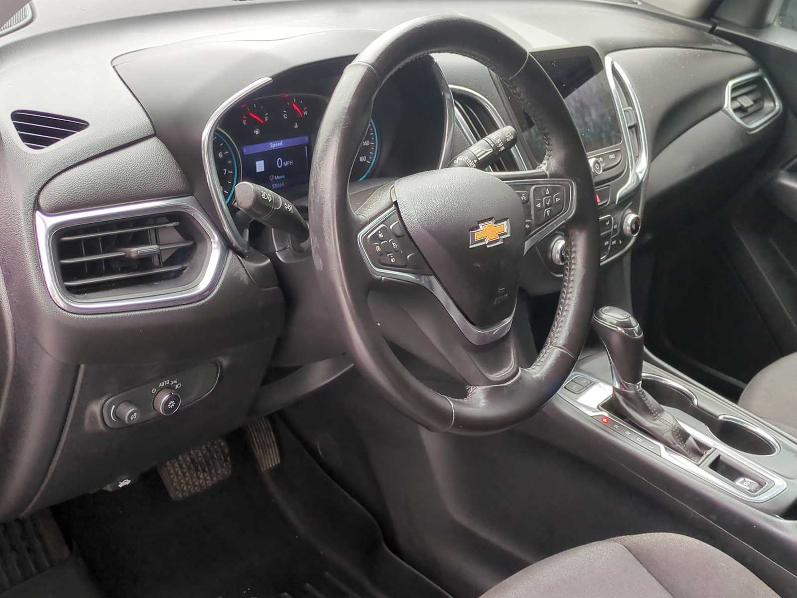 Thumbnail: 2019 Chevrolet Equinox - 10