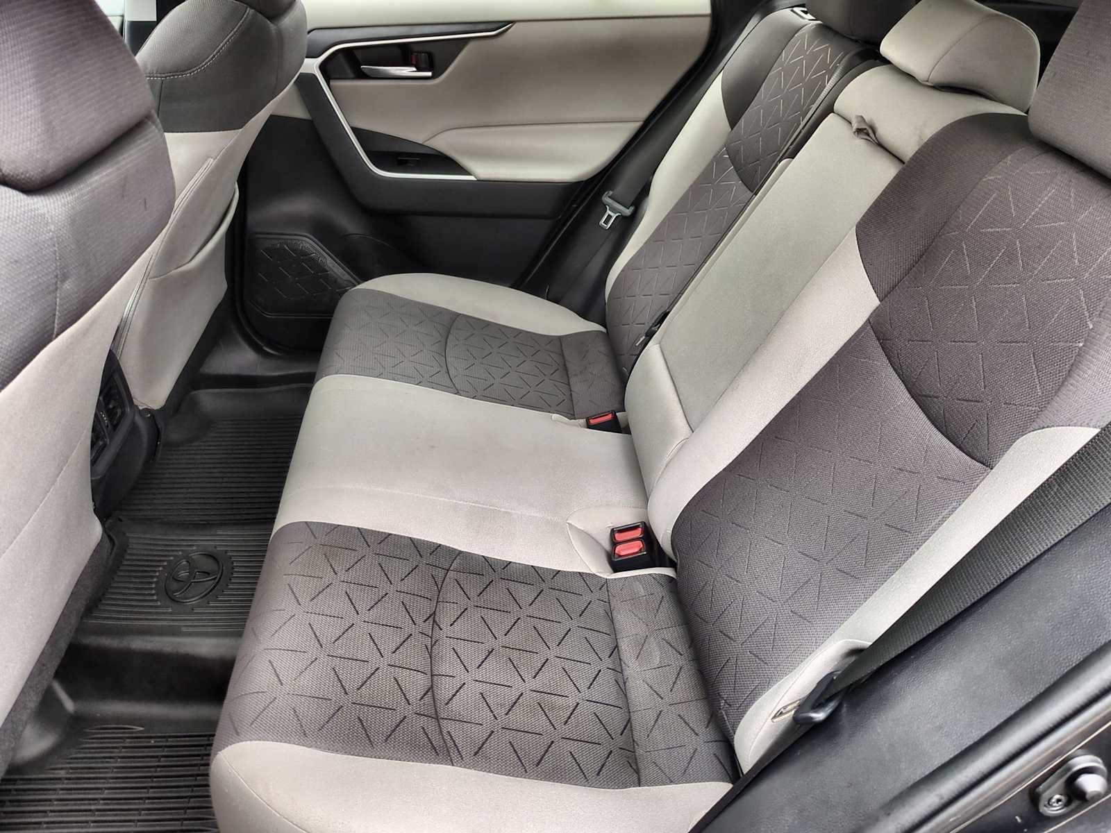 Thumbnail: 2020 Toyota RAV4 - 20