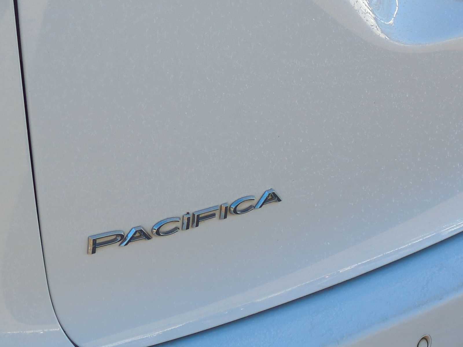 Thumbnail: 2024 Chrysler Pacifica - 13