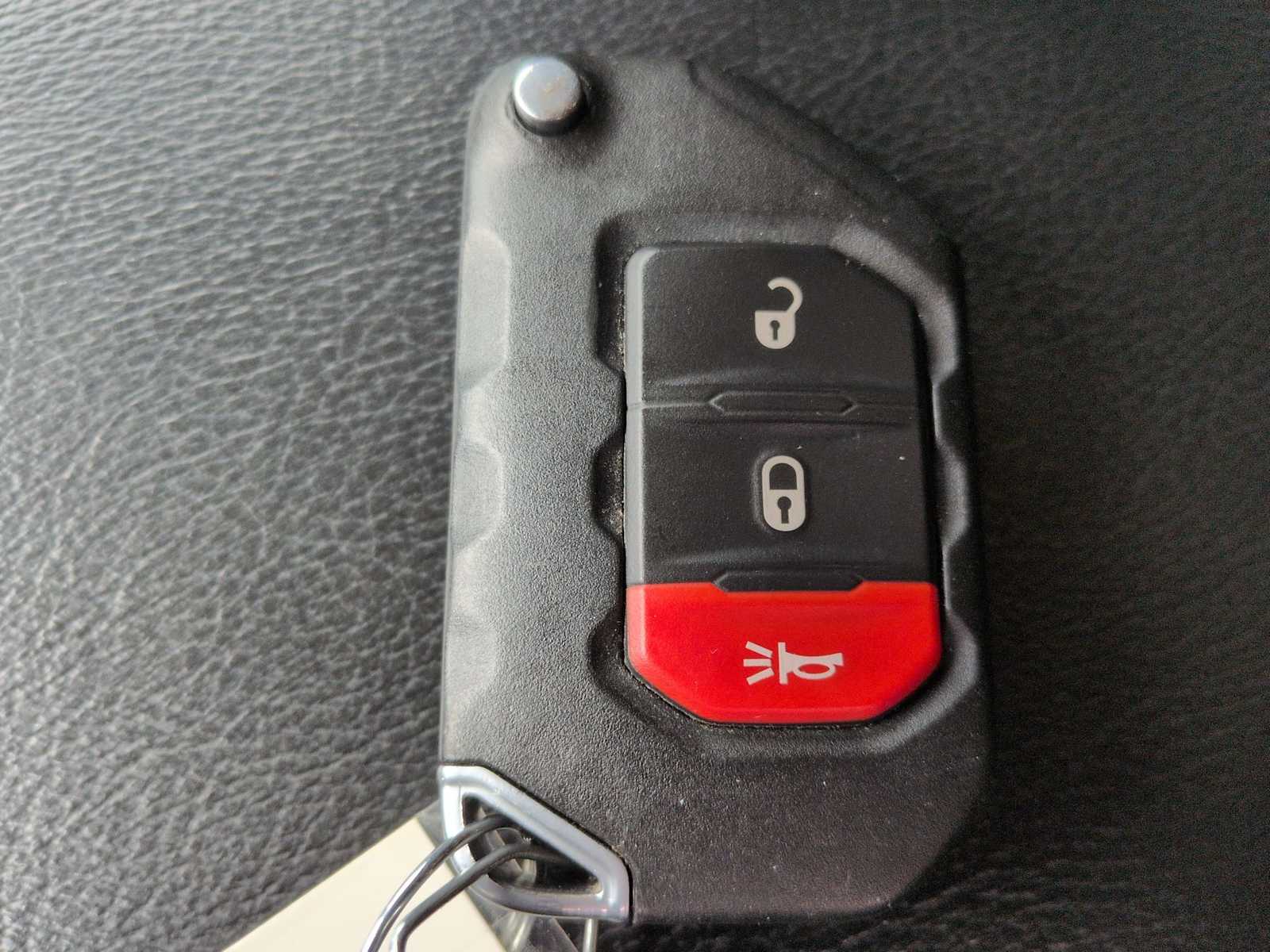 Thumbnail: 2018 Jeep Wrangler - 34