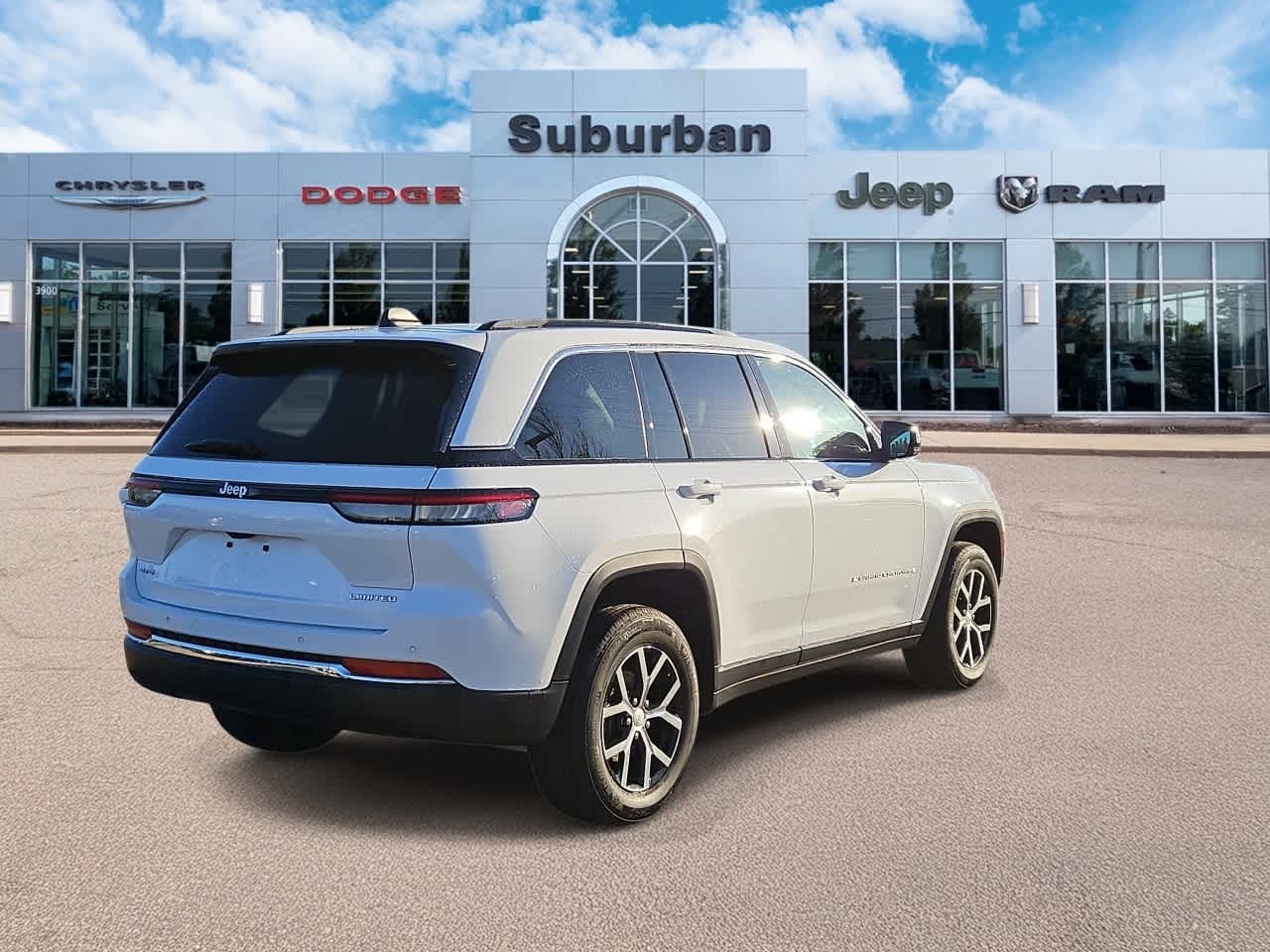 Thumbnail: 2025 Jeep Grand Cherokee - 8