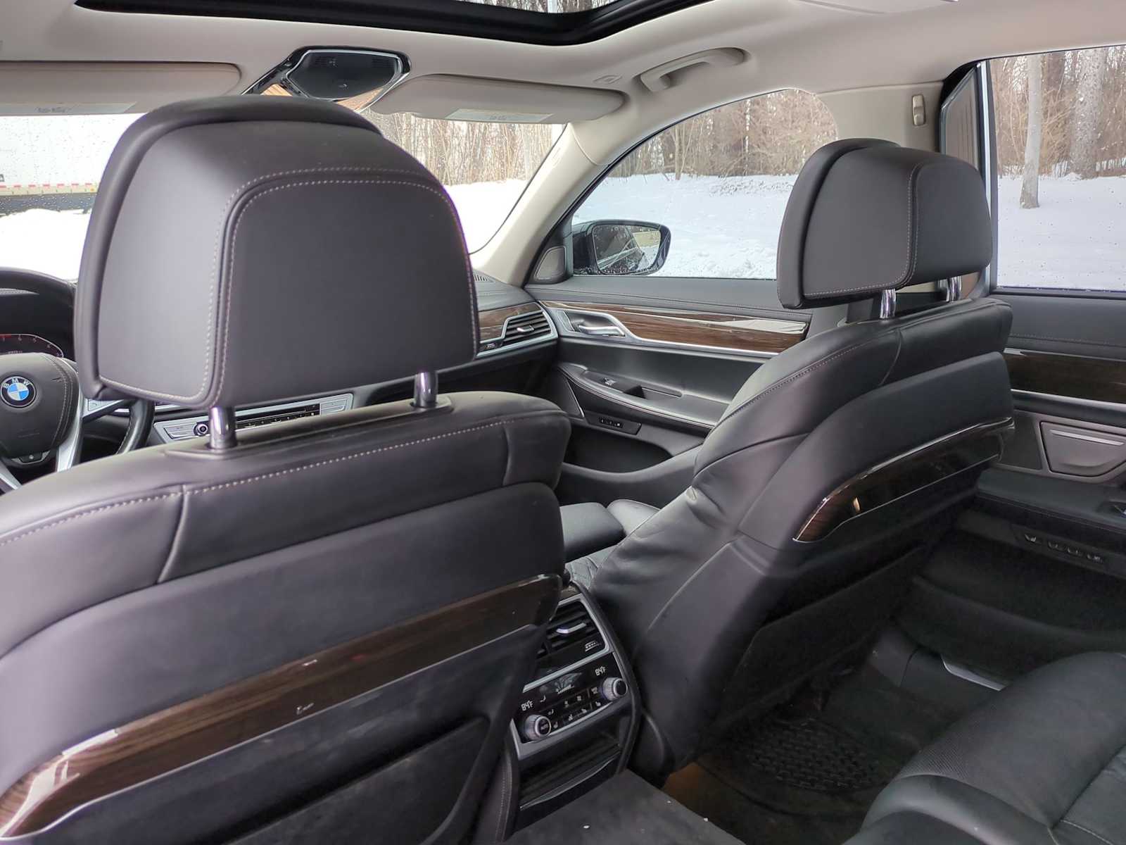 Thumbnail: 2020 BMW 7 Series - 18