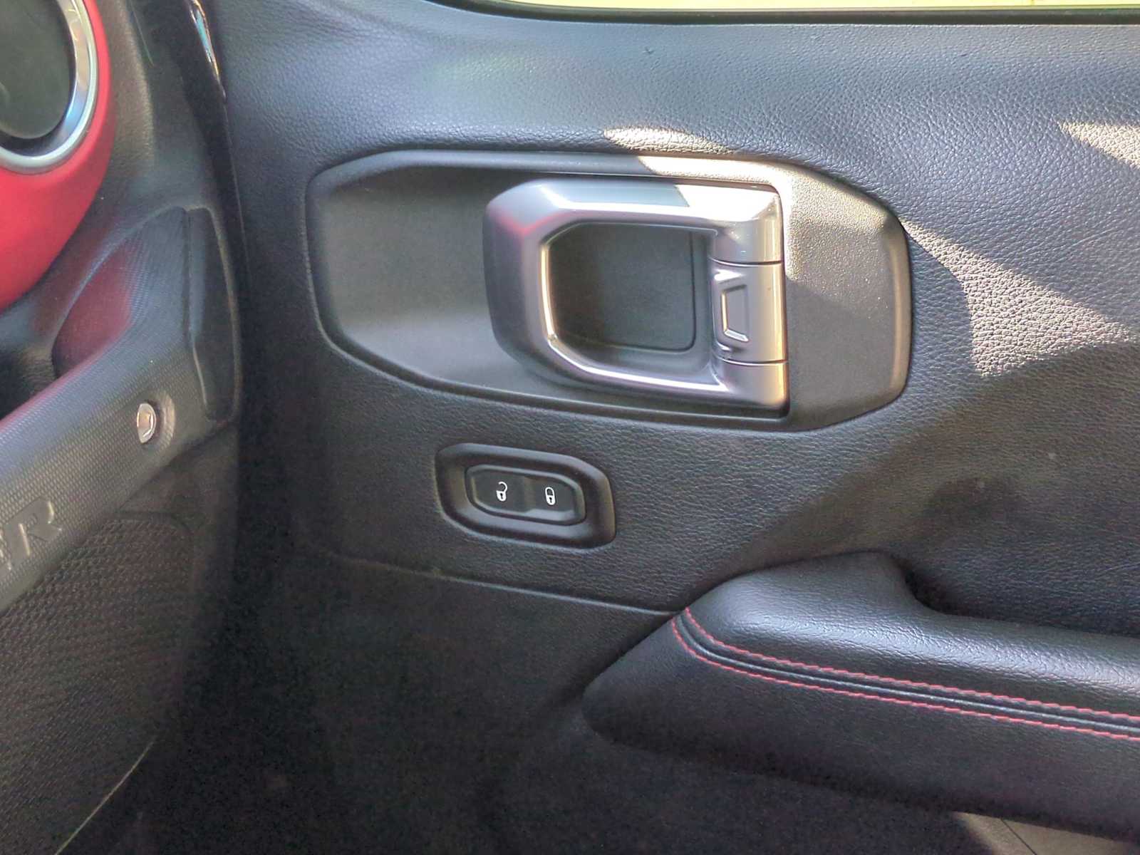 Thumbnail: 2018 Jeep Wrangler - 39