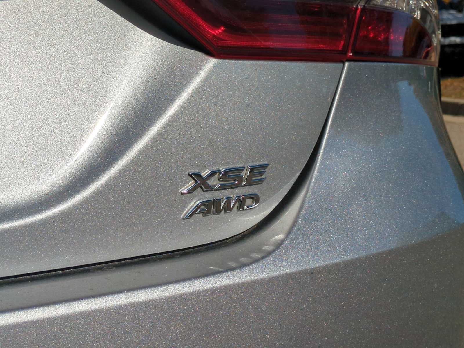 Thumbnail: 2021 Toyota Camry - 38