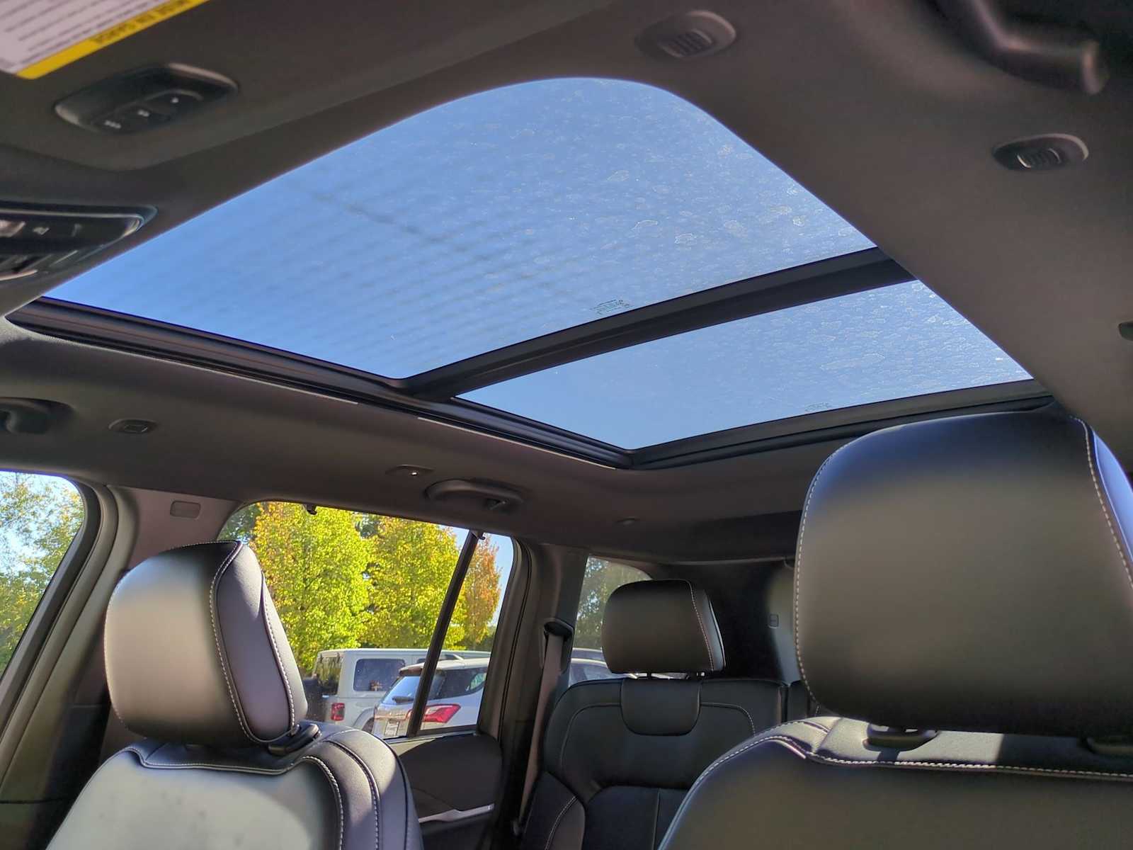 Thumbnail: 2025 Jeep Grand Cherokee - 19