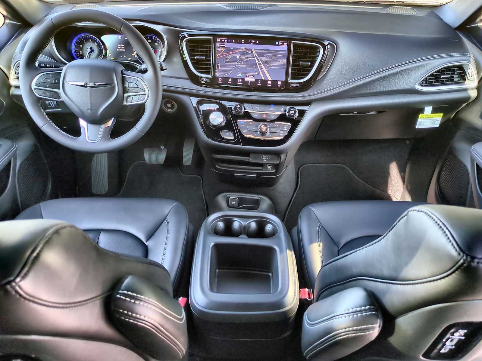 Thumbnail: 2026 Chrysler Pacifica - 14