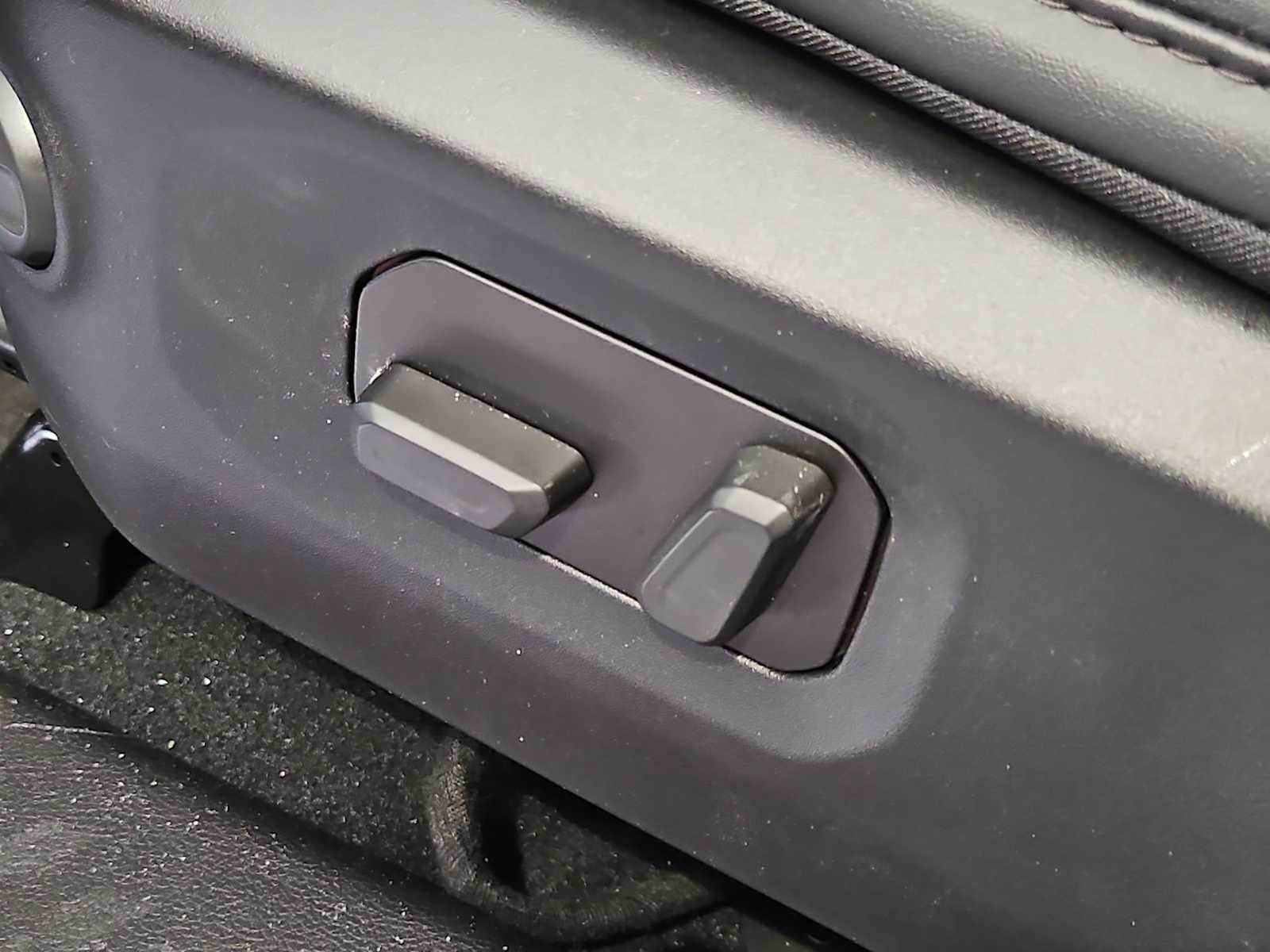 Thumbnail: 2026 Jeep Wrangler - 16