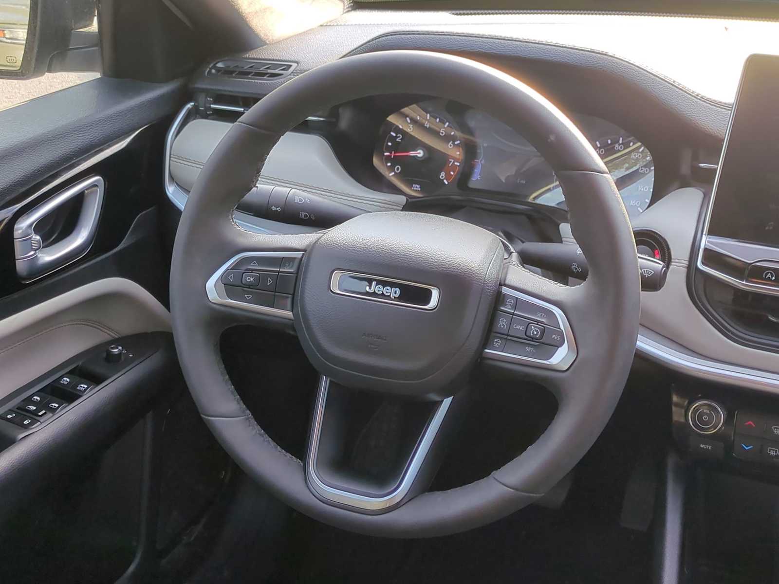 Thumbnail: 2025 Jeep Compass - 21