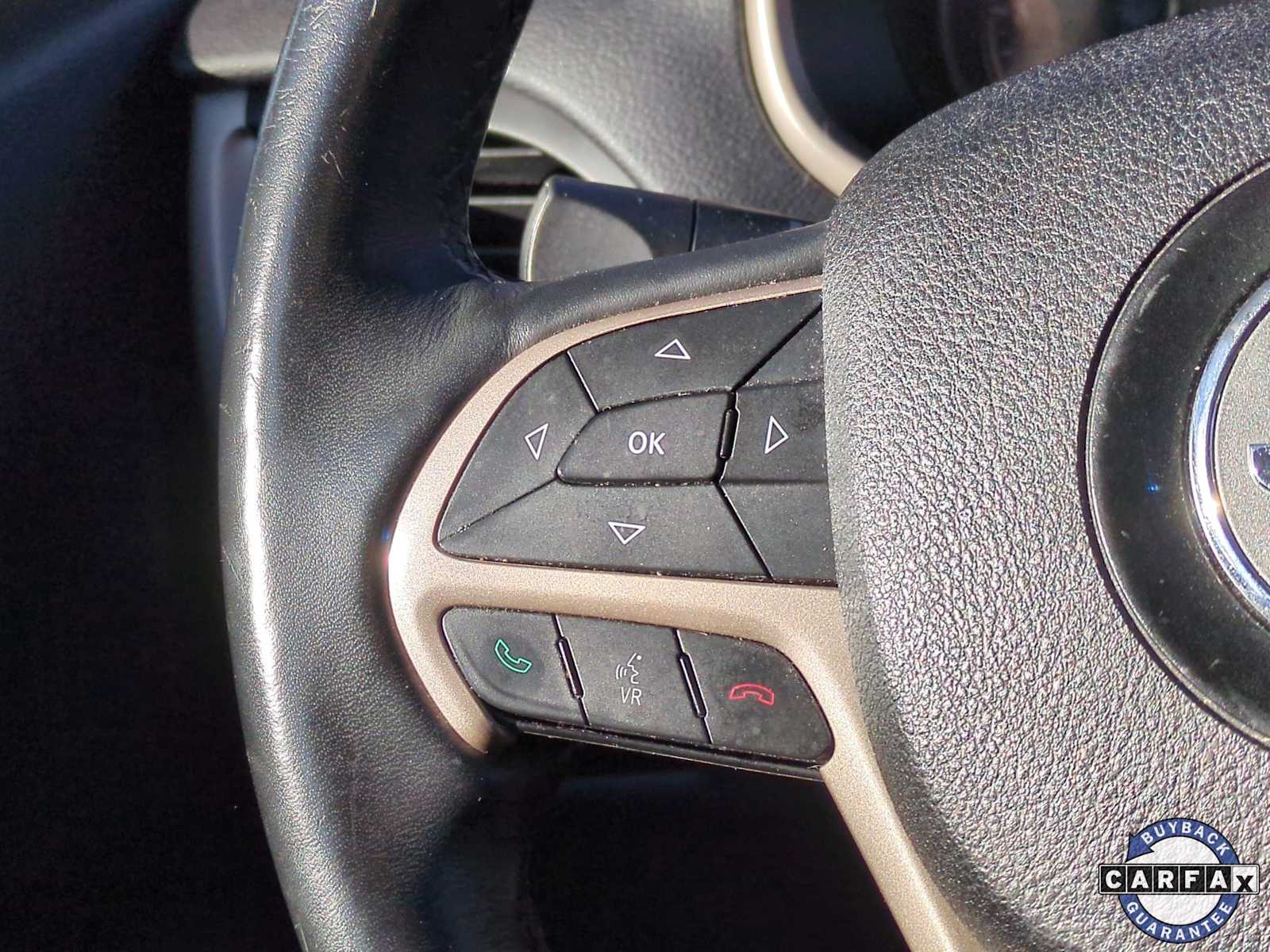 Thumbnail: 2016 Jeep Cherokee - 25