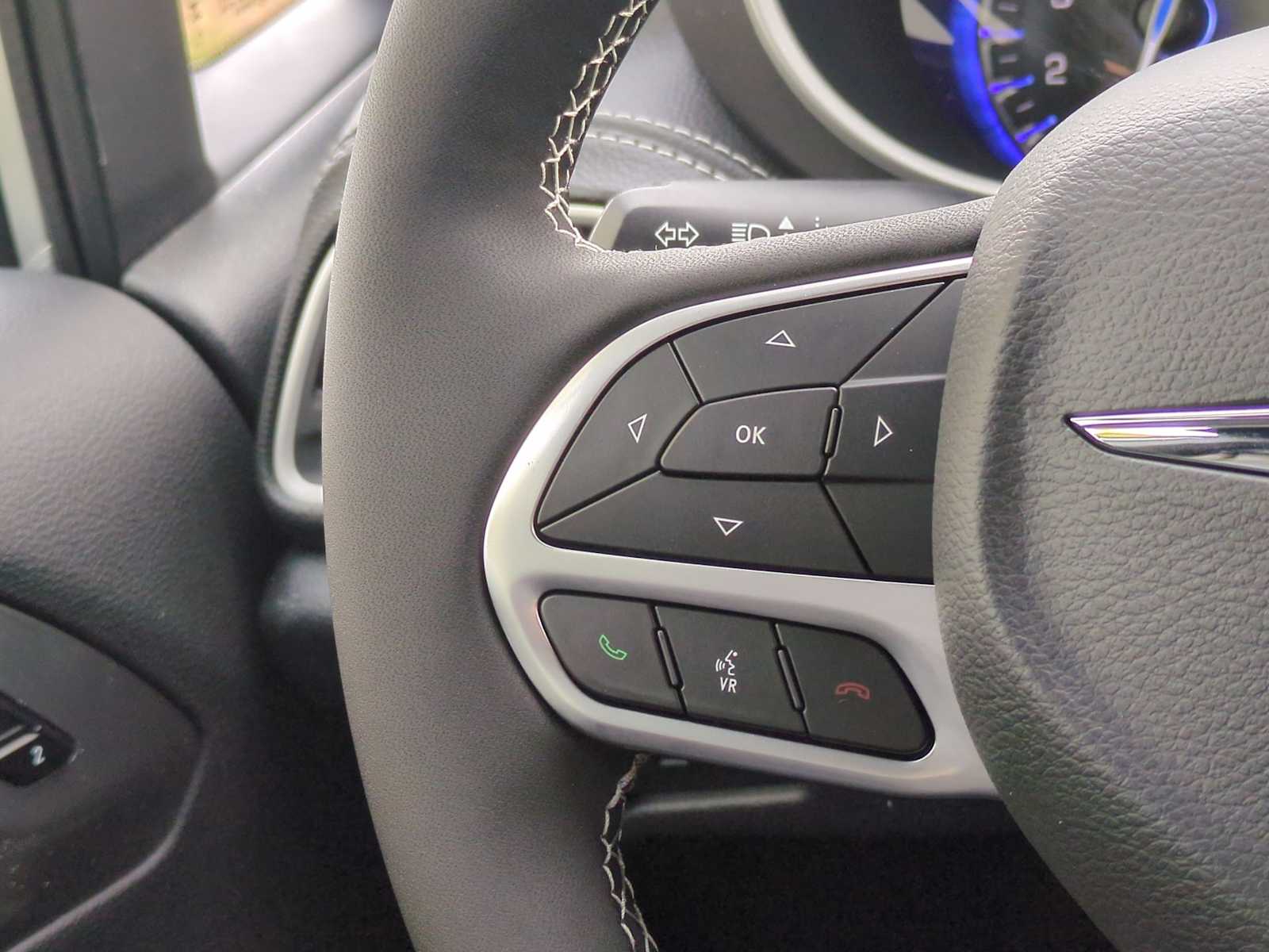 Thumbnail: 2026 Chrysler Pacifica - 25