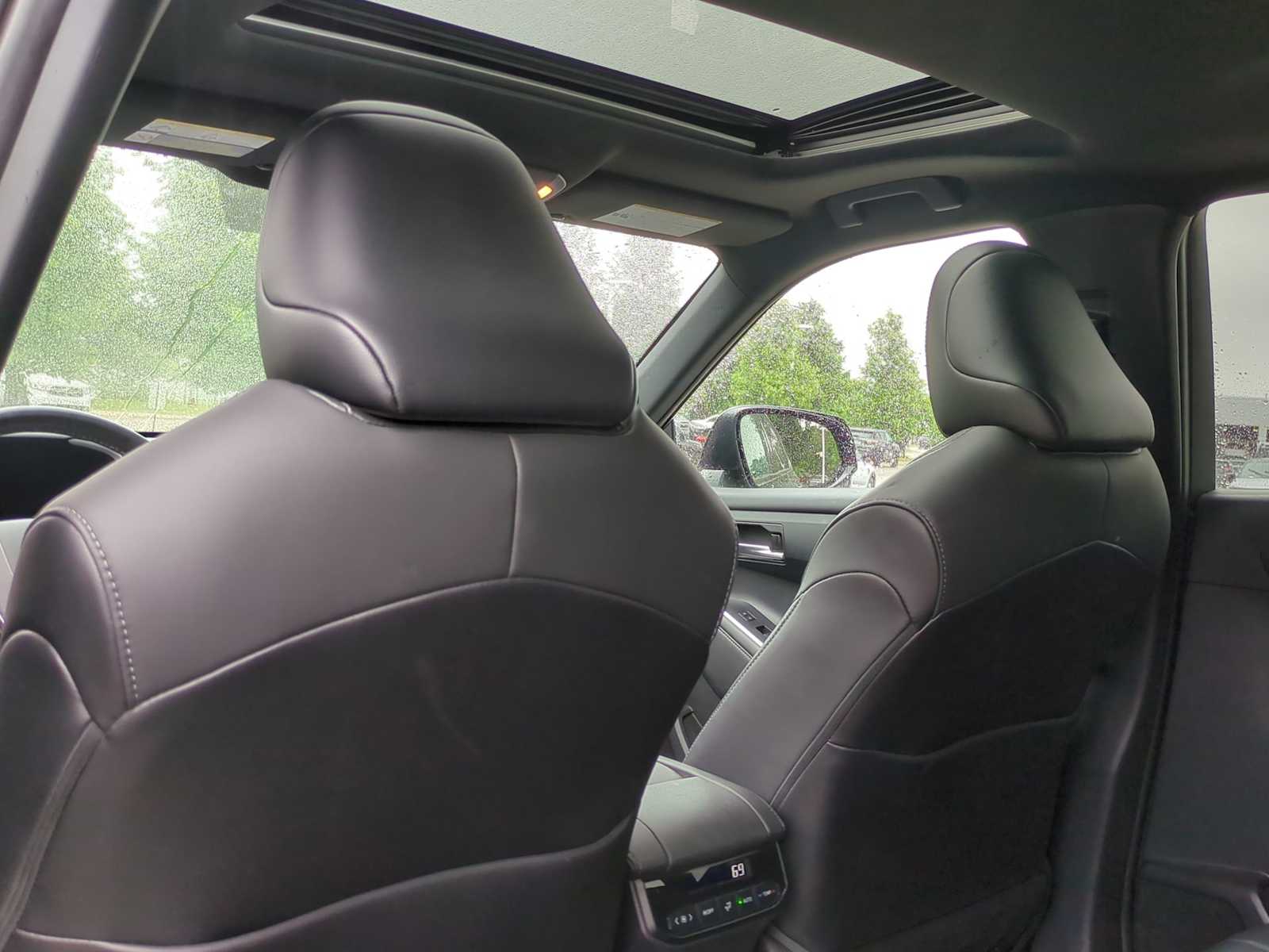 Thumbnail: 2021 Toyota Highlander - 19