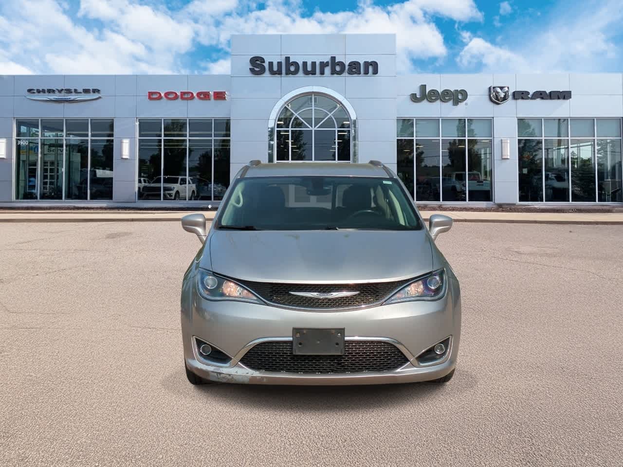 Thumbnail: 2019 Chrysler Pacifica - 3