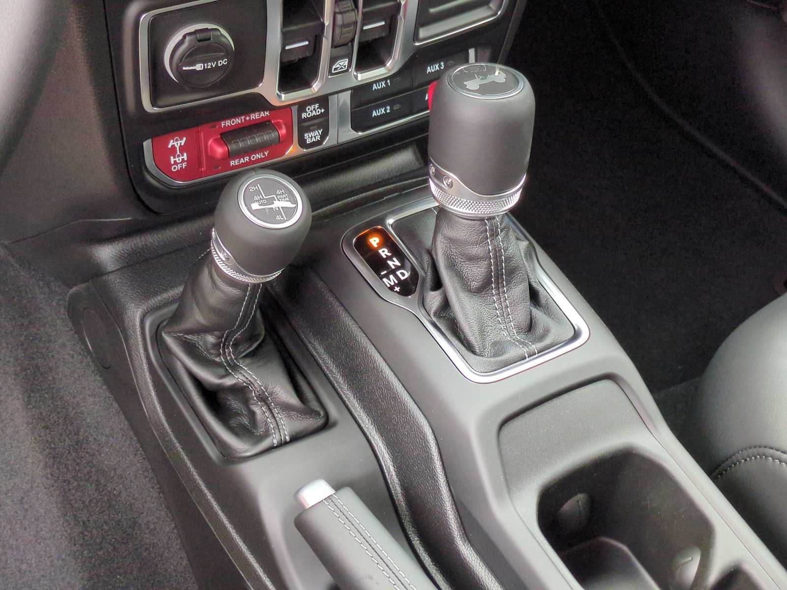 Thumbnail: 2025 Jeep Wrangler - 34