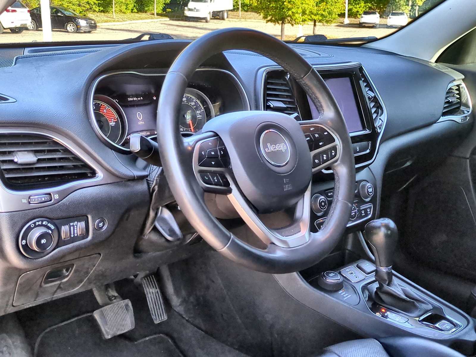 Thumbnail: 2022 Jeep Cherokee - 10