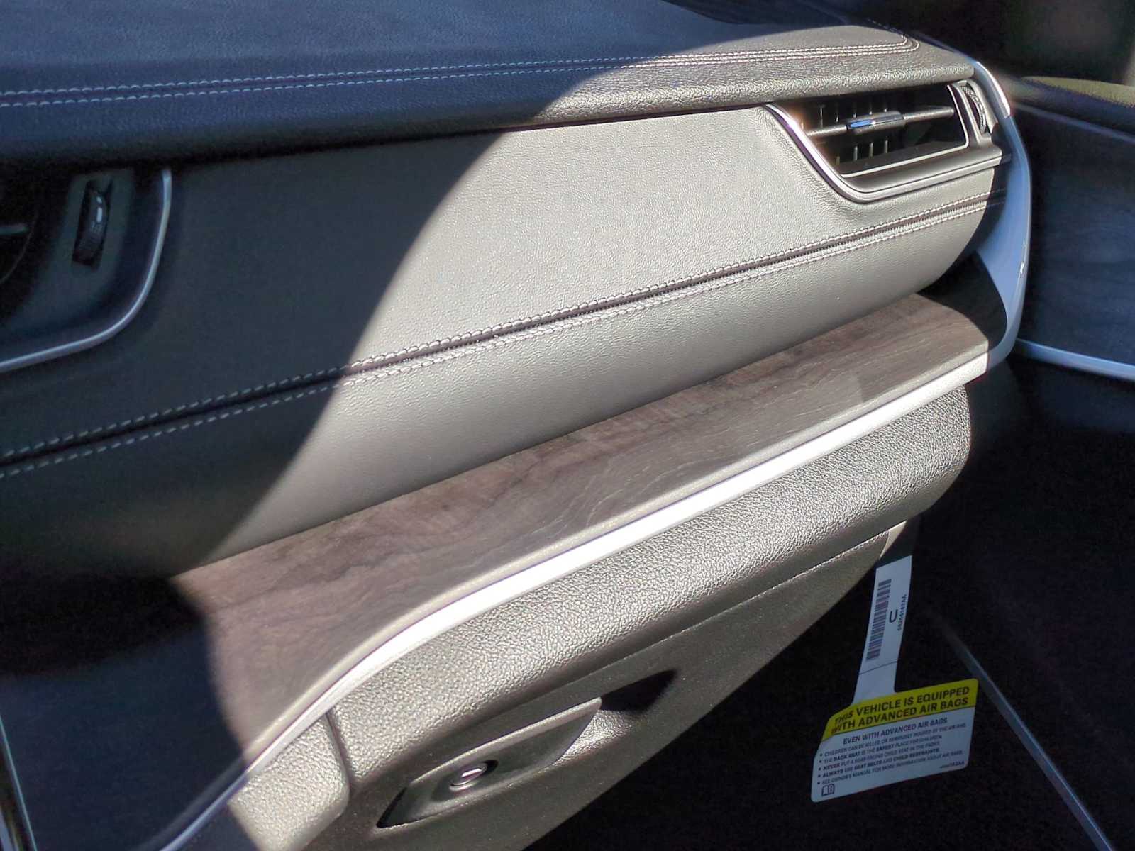 Thumbnail: 2025 Jeep Grand Cherokee - 37