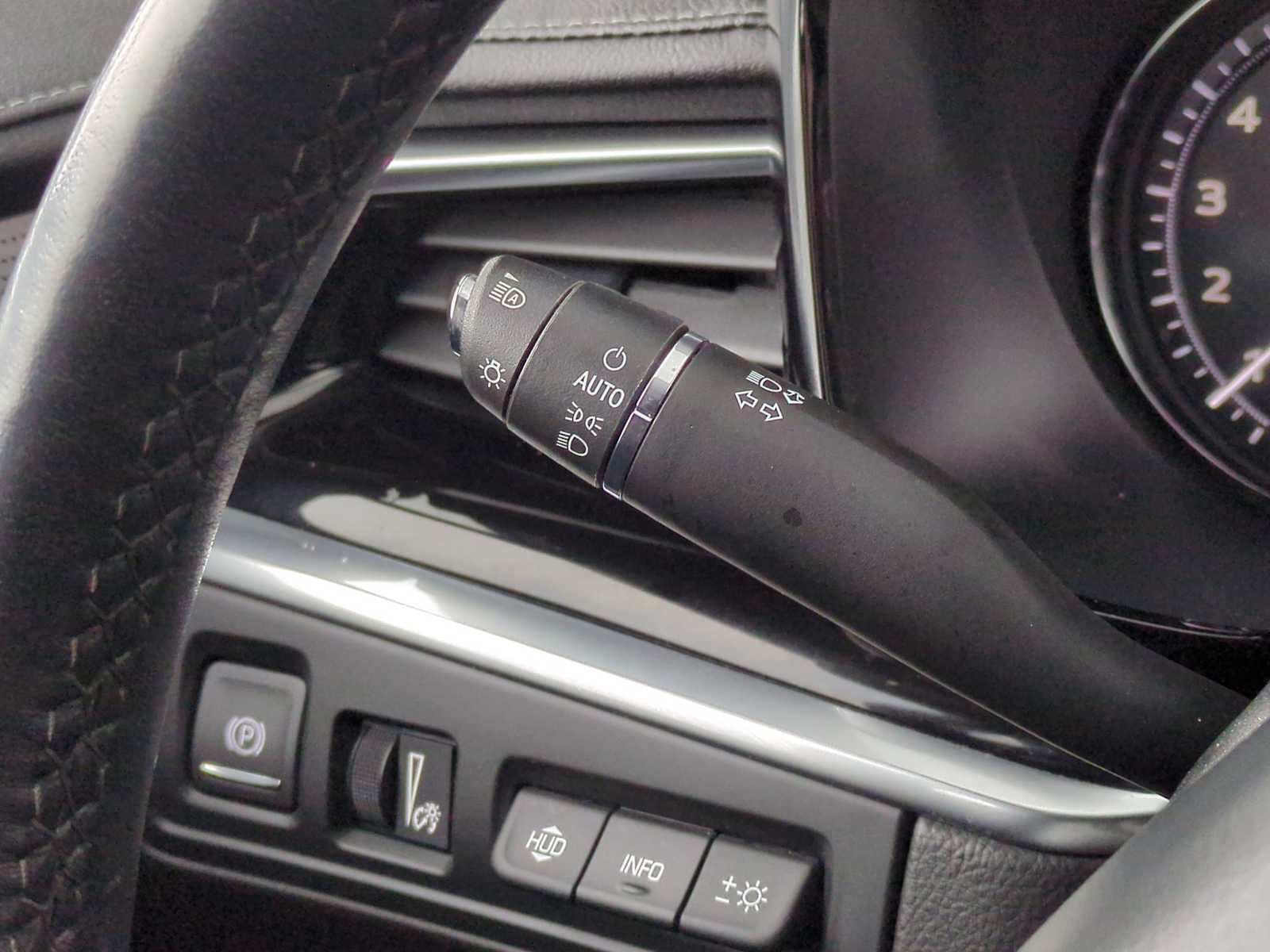 Thumbnail: 2023 Cadillac XT6 - 28