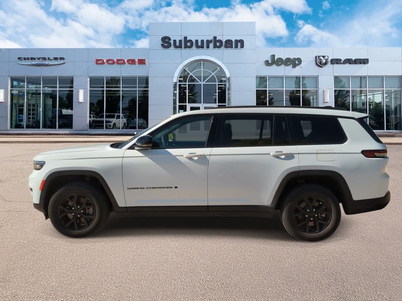 Thumbnail: 2024 Jeep Grand Cherokee L - 5