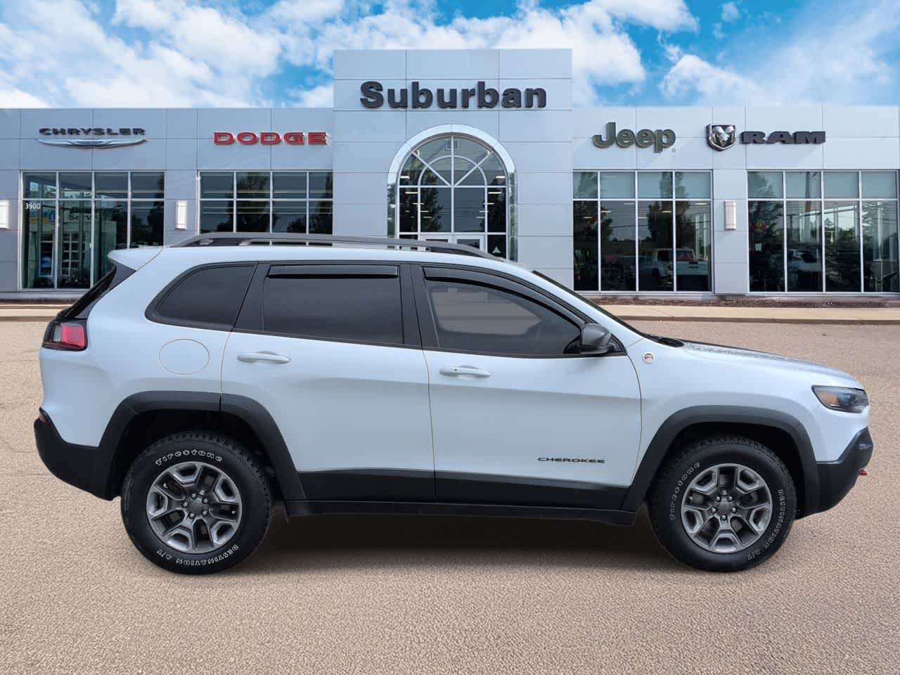 Thumbnail: 2020 Jeep Cherokee - 8
