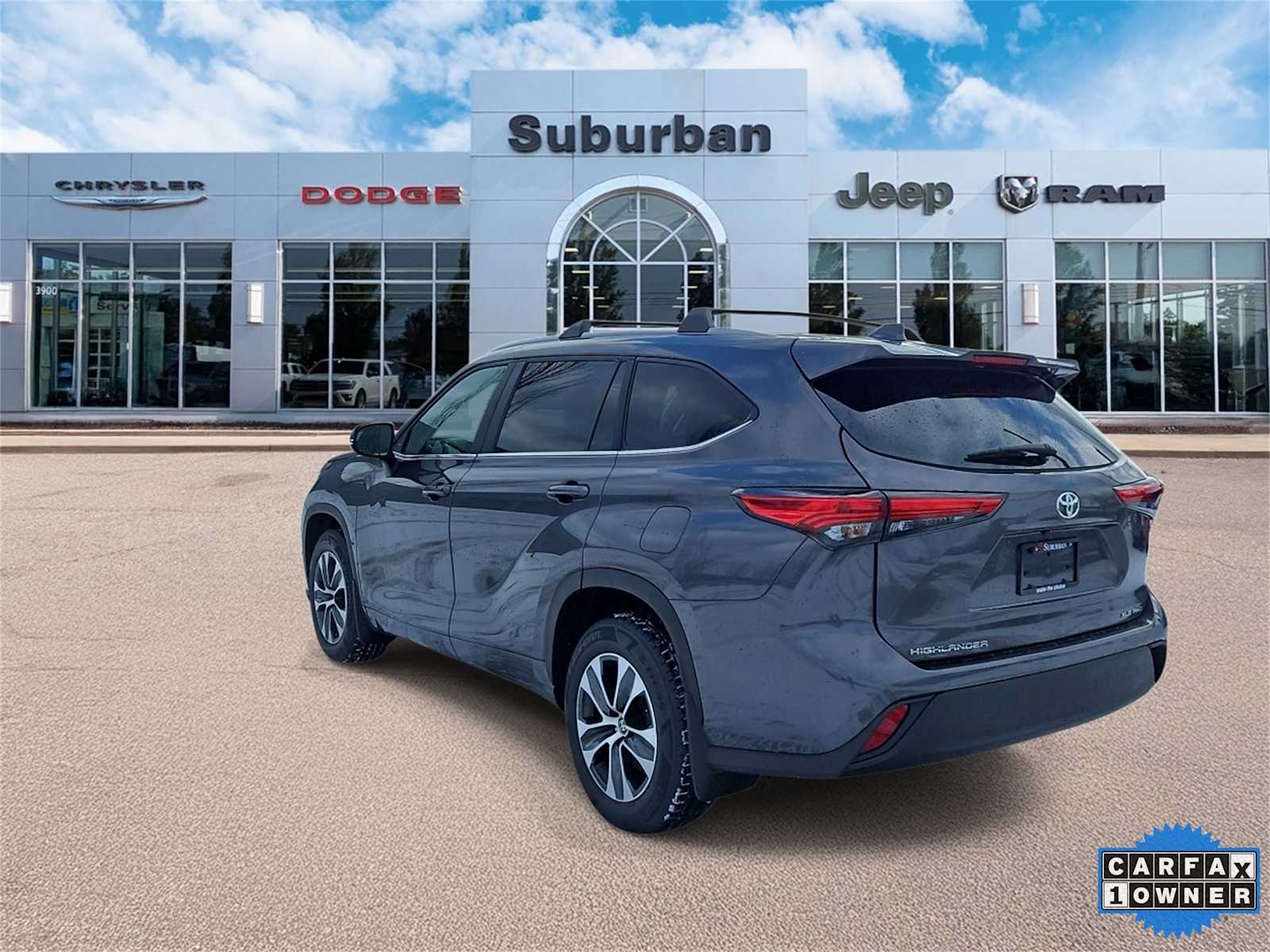 Thumbnail: 2023 Toyota Highlander - 6