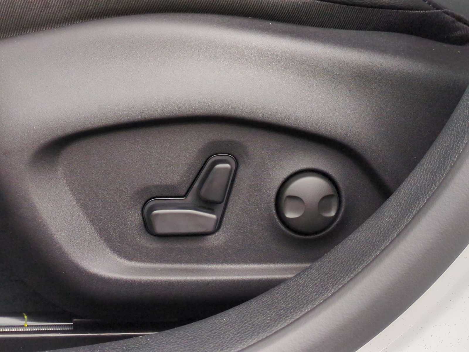 Thumbnail: 2026 Jeep Compass - 17