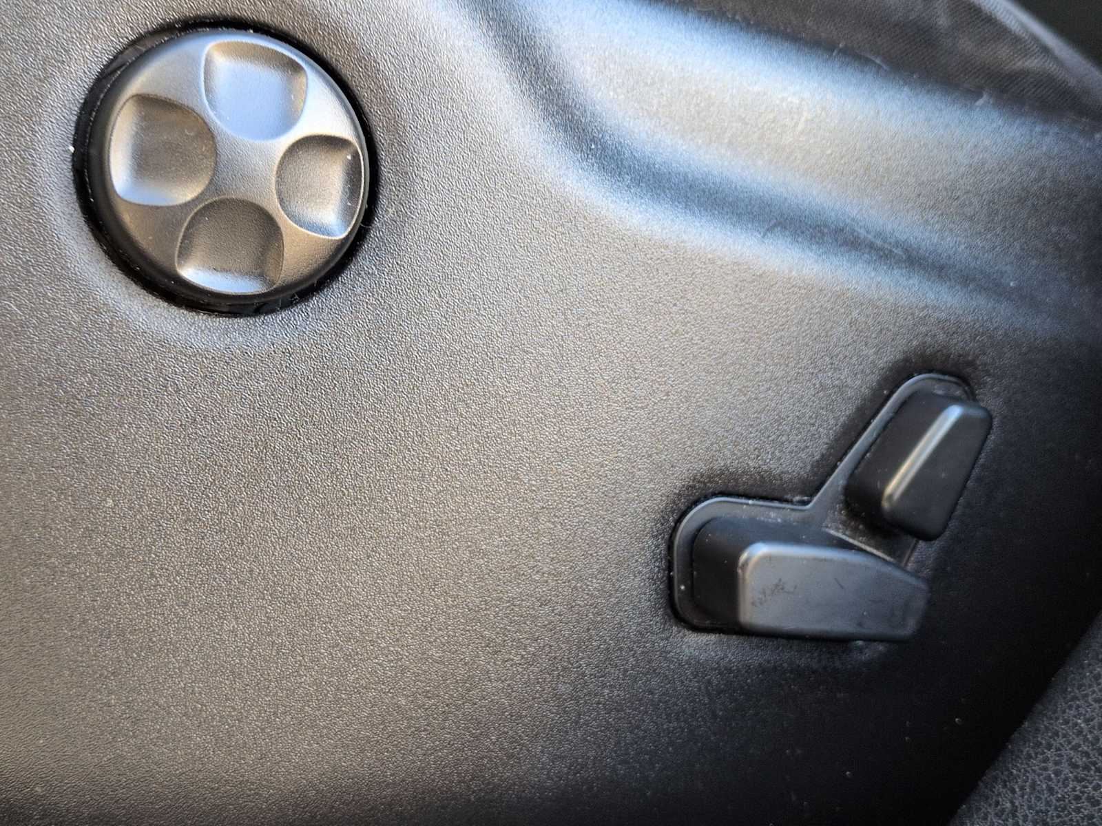 Thumbnail: 2016 Jeep Grand Cherokee - 18