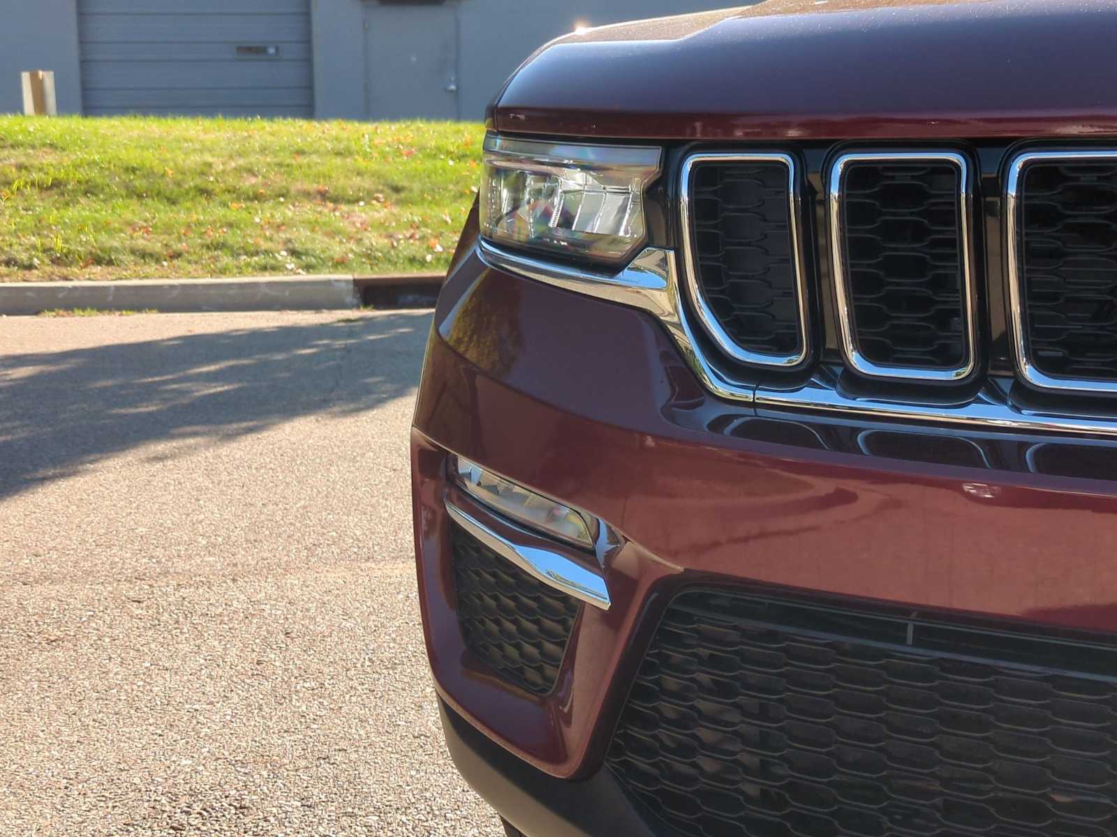 Thumbnail: 2025 Jeep Grand Cherokee - 11