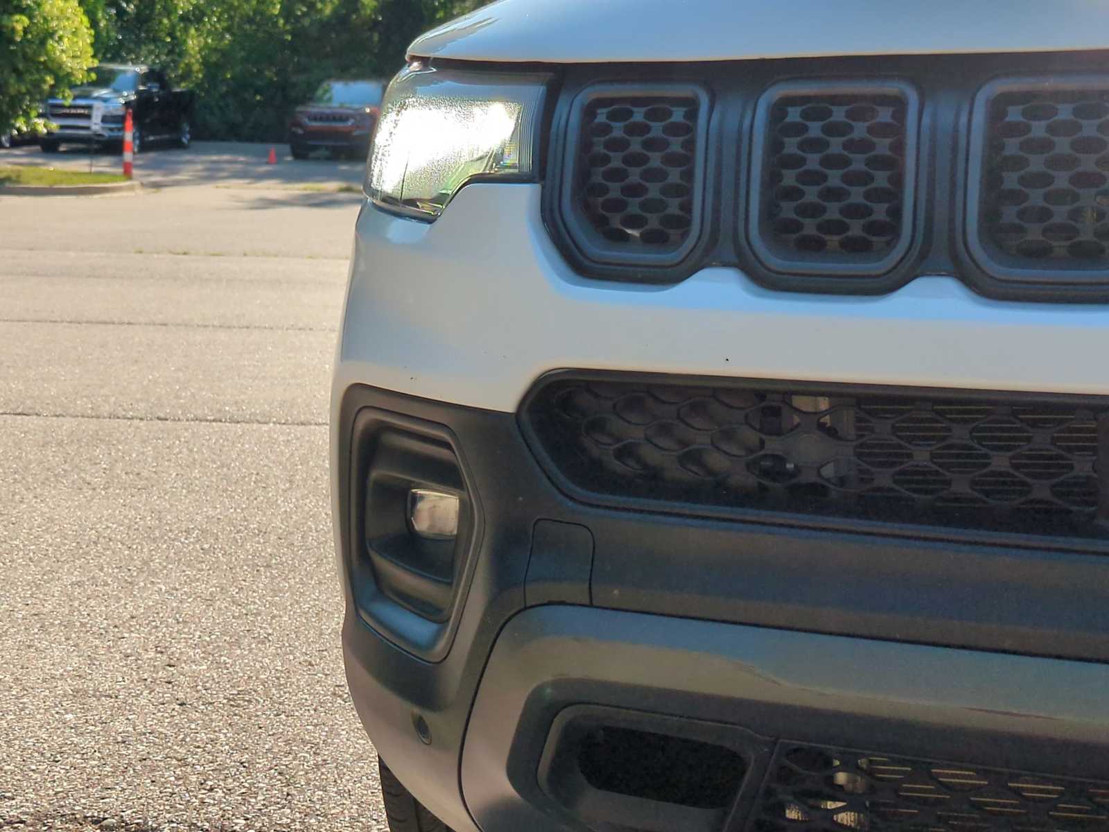 Thumbnail: 2023 Jeep Compass - 11