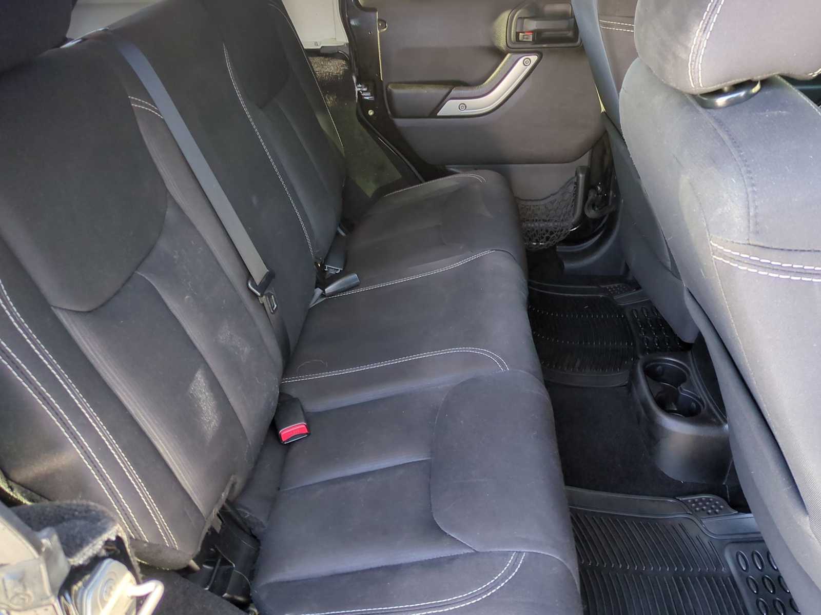 Thumbnail: 2015 Jeep Wrangler - 20