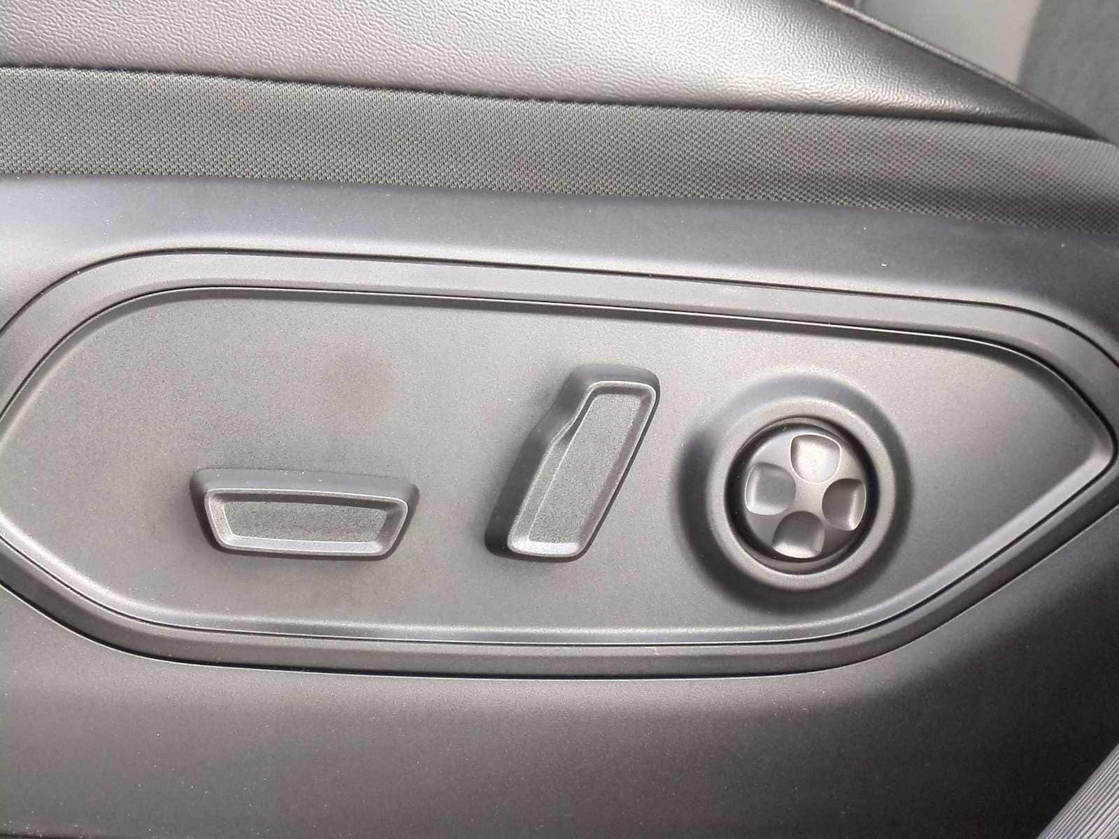 Thumbnail: 2026 Jeep Grand Cherokee - 17