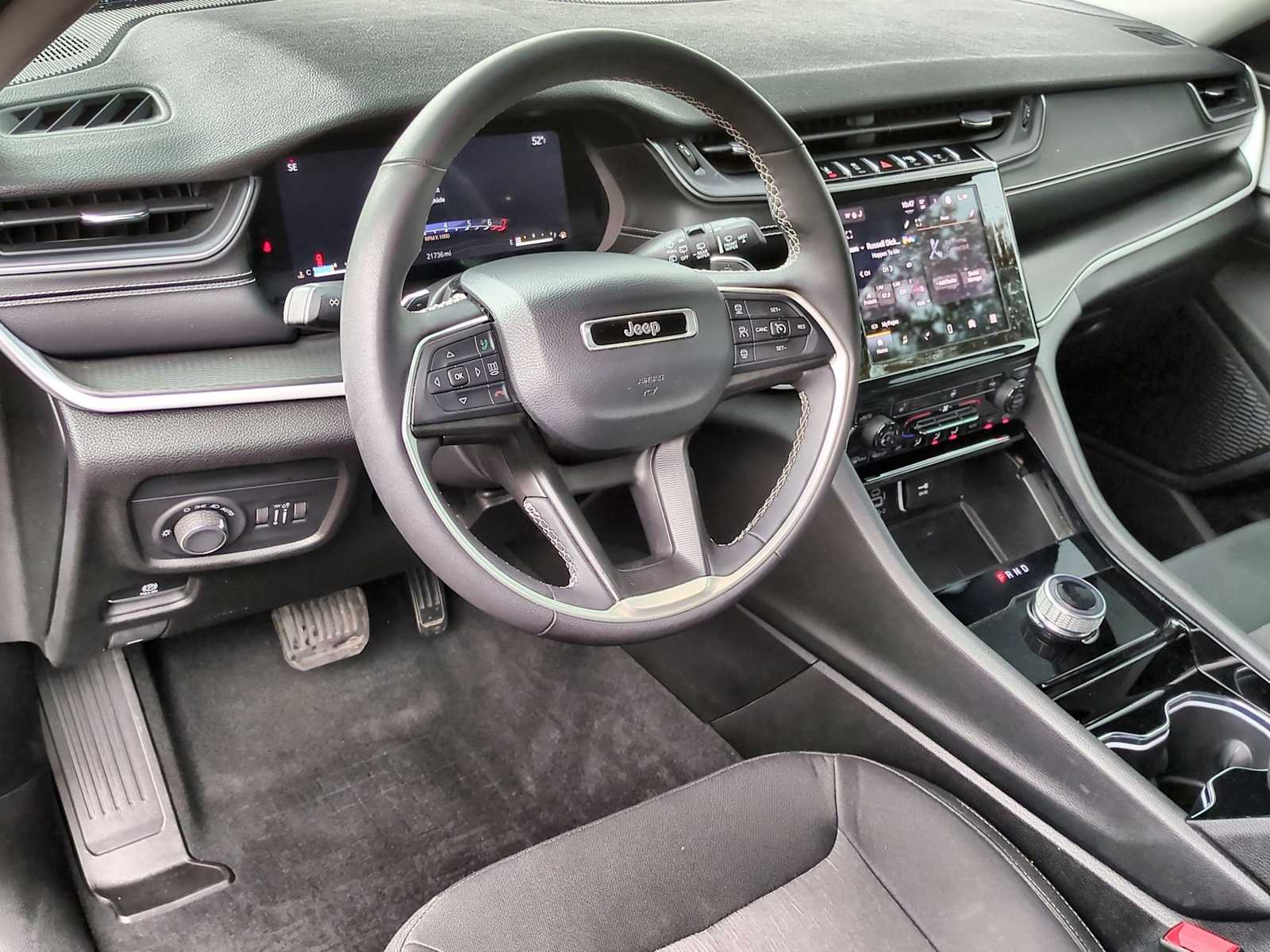 Thumbnail: 2023 Jeep Grand Cherokee - 10