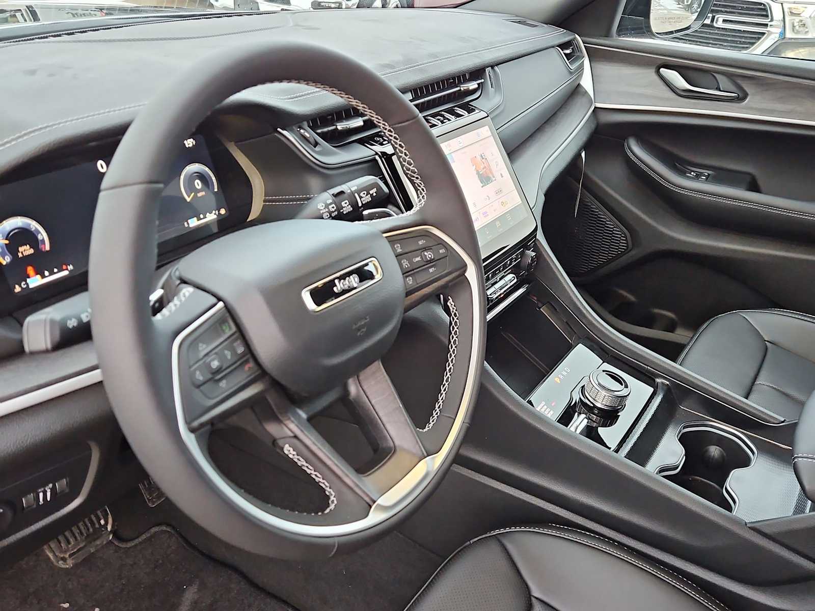 Thumbnail: 2025 Jeep Grand Cherokee L - 10