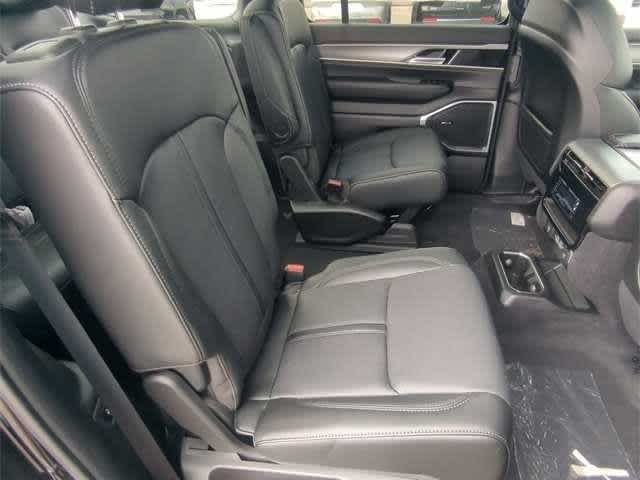 Thumbnail: 2025 Jeep Wagoneer - 22