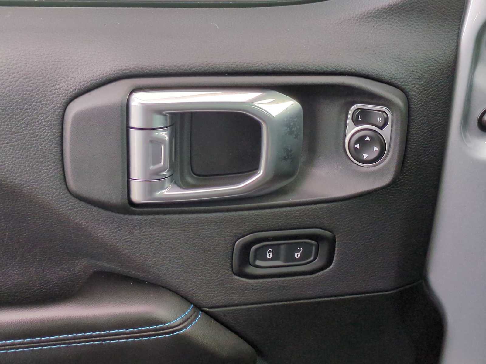 Thumbnail: 2024 Jeep Wrangler - 38