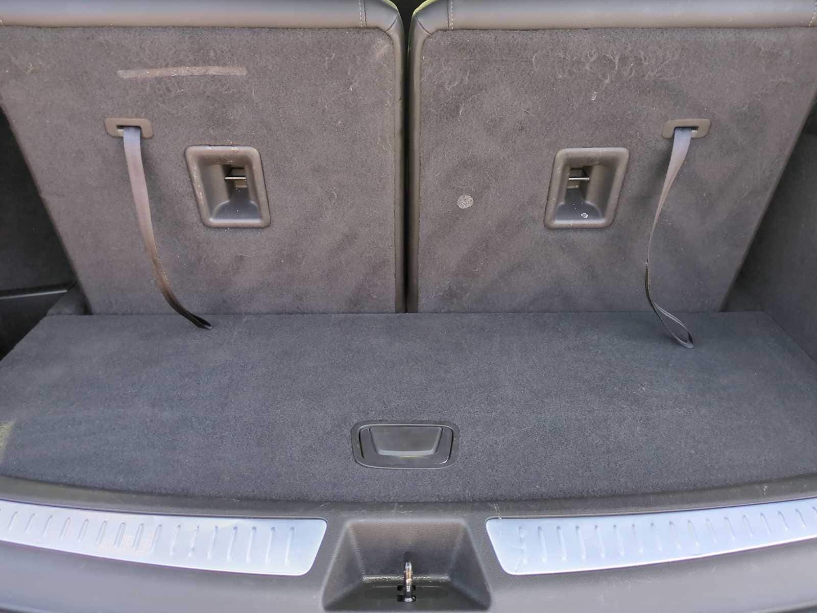 Thumbnail: 2024 Cadillac XT6 - 34