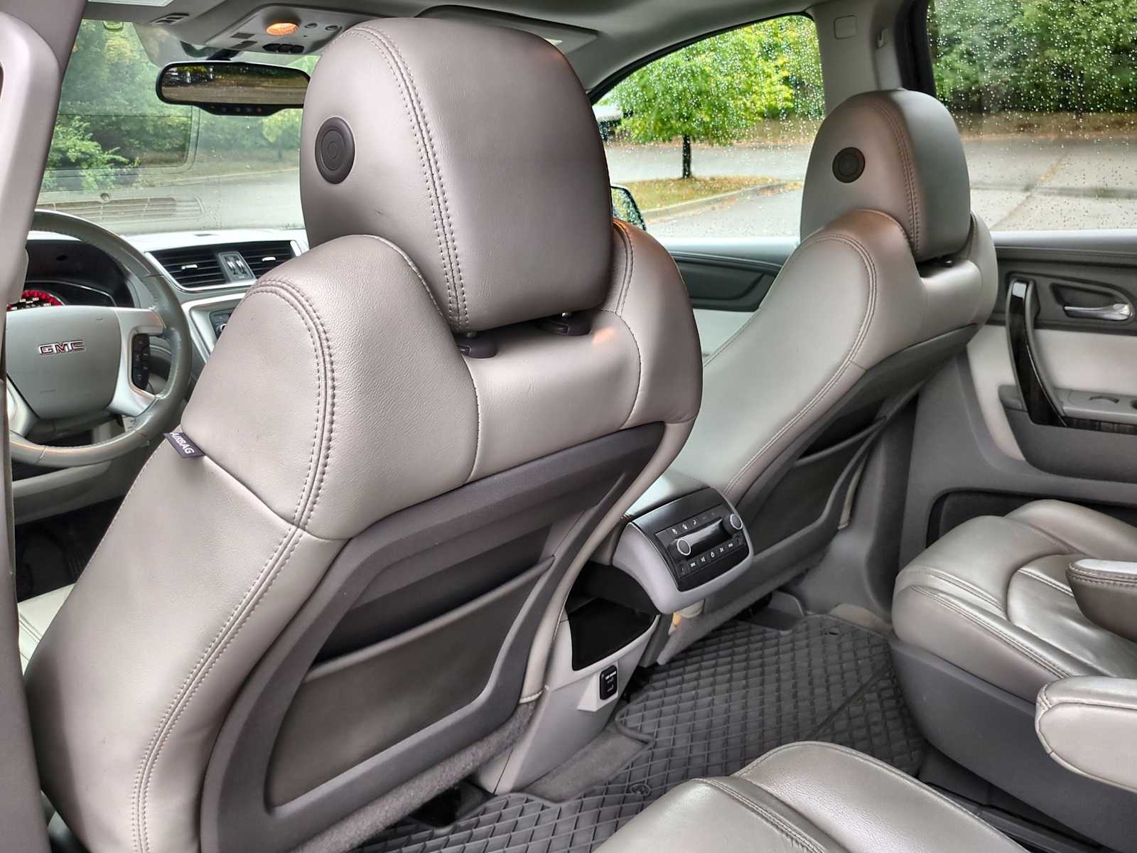 Thumbnail: 2014 GMC Acadia - 18