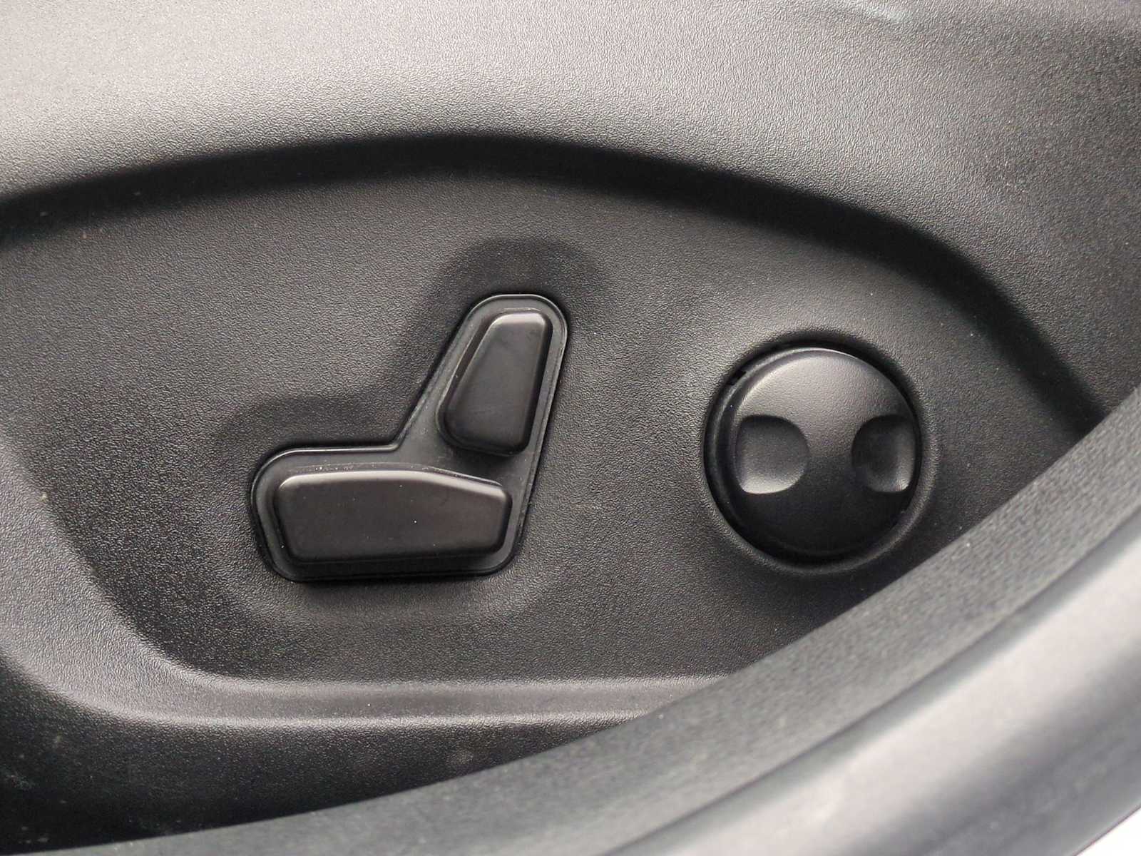 Thumbnail: 2025 Jeep Compass - 17