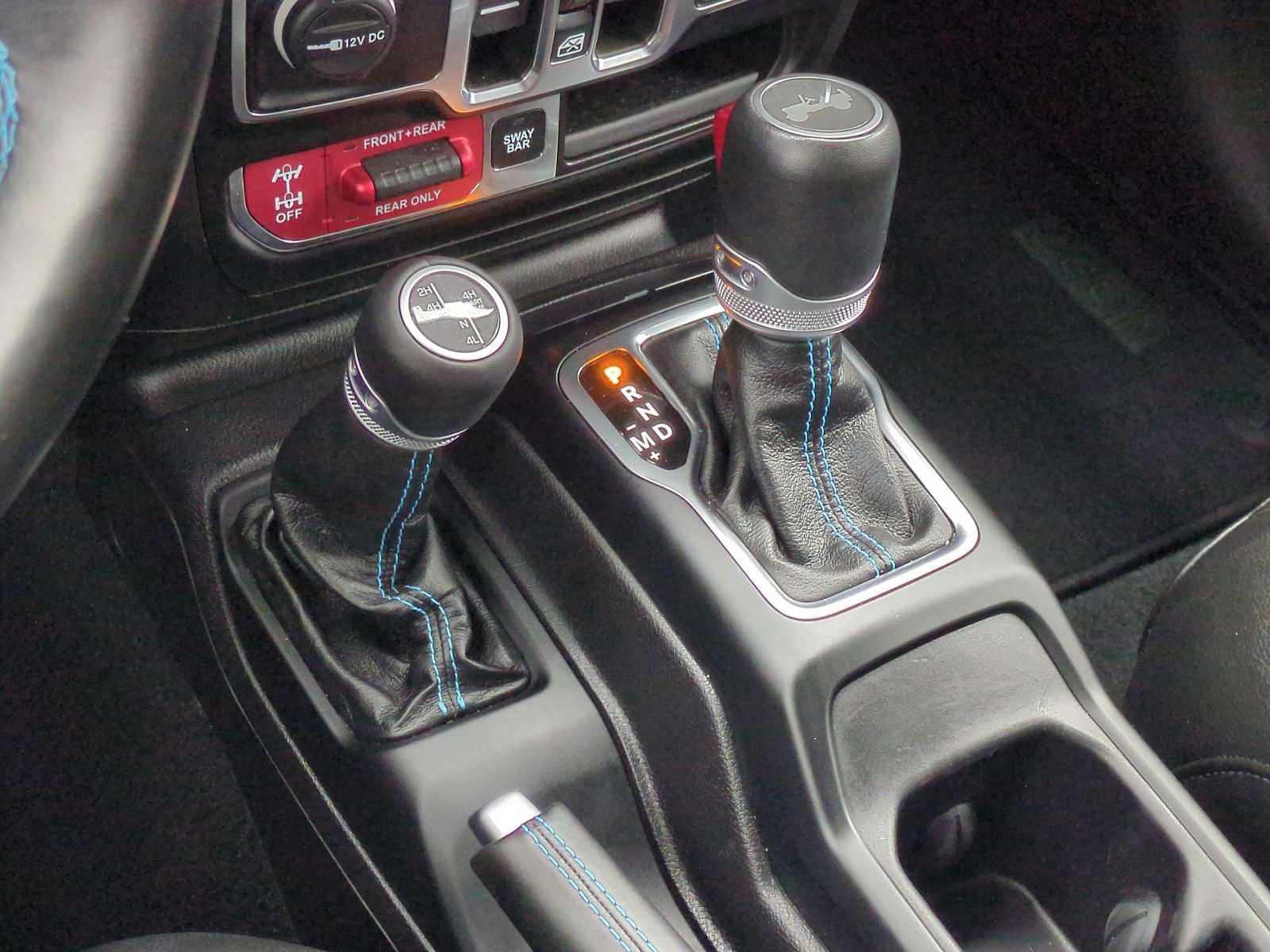 Thumbnail: 2022 Jeep Wrangler - 32