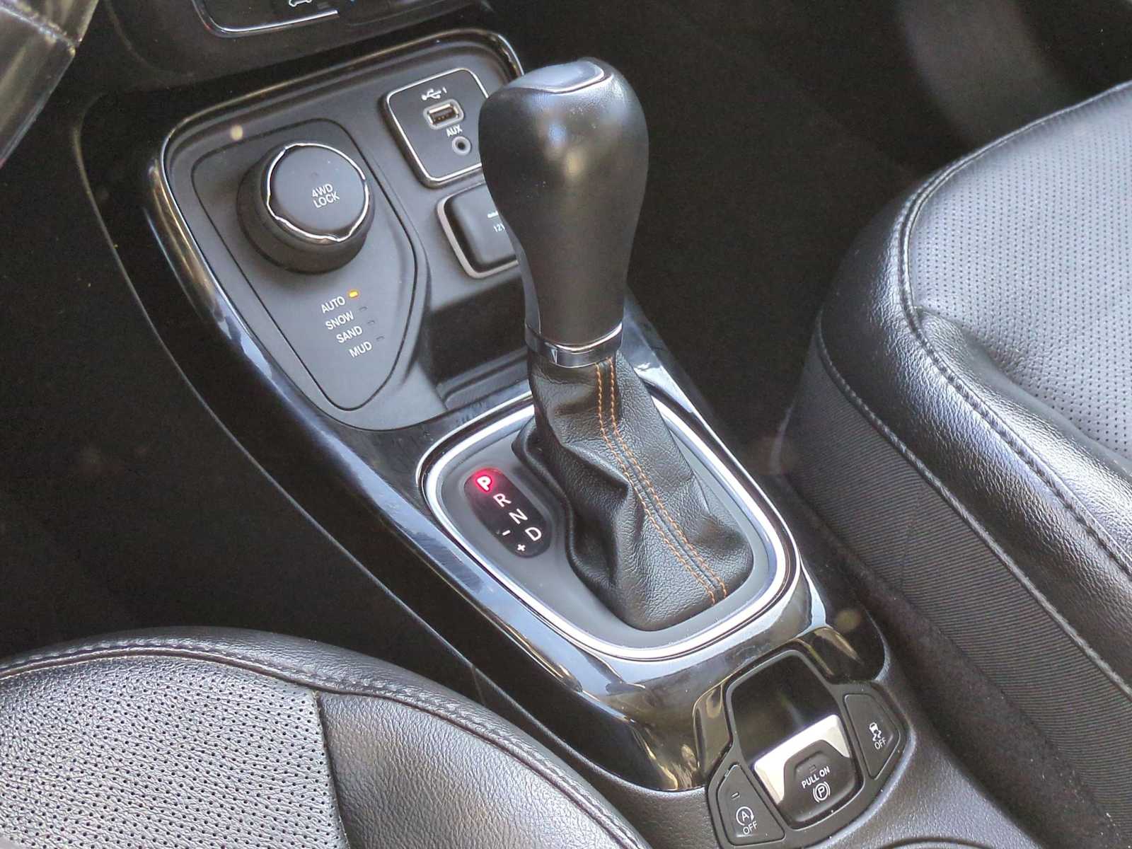 Thumbnail: 2020 Jeep Compass - 32