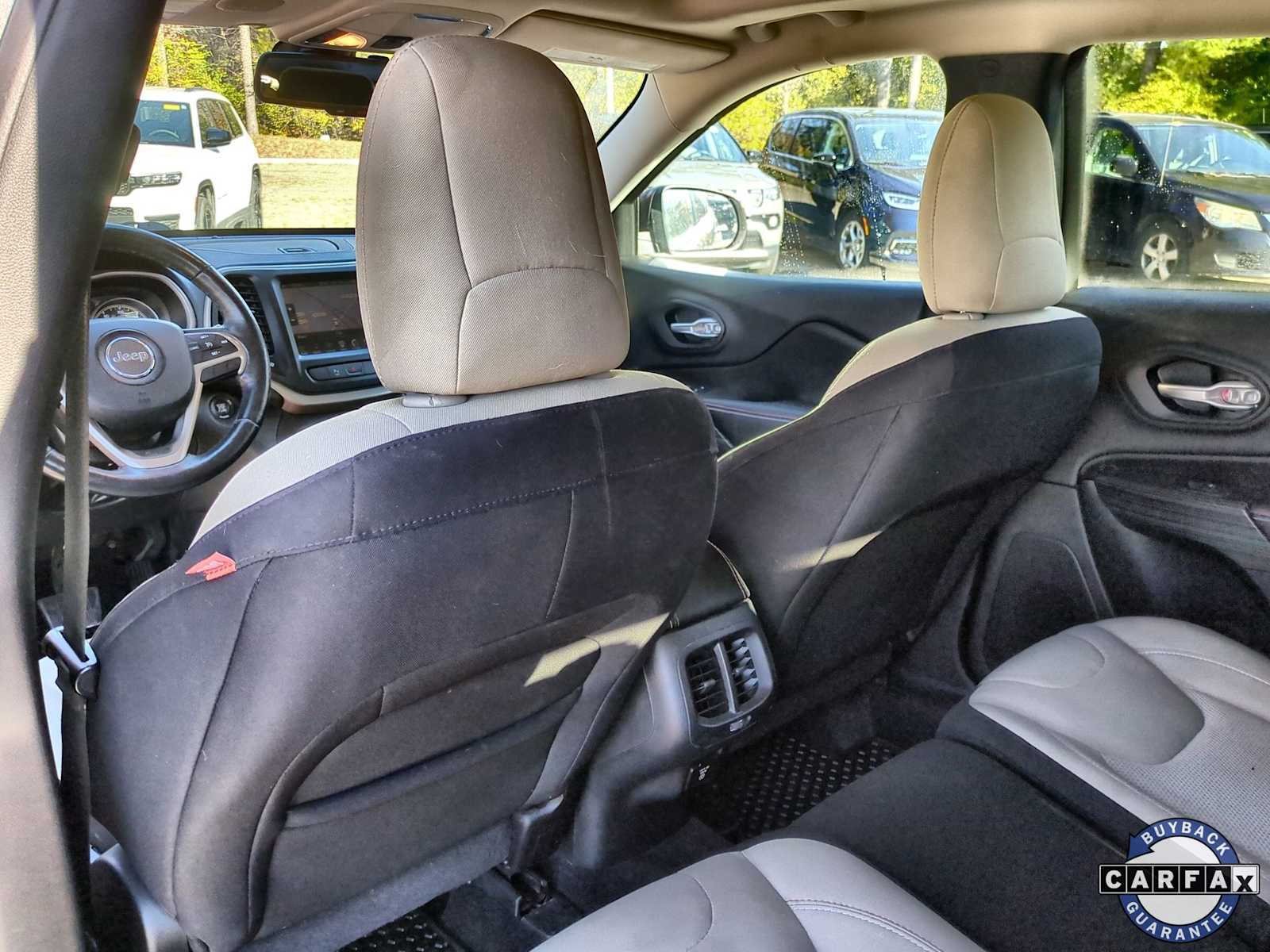 Thumbnail: 2016 Jeep Cherokee - 18