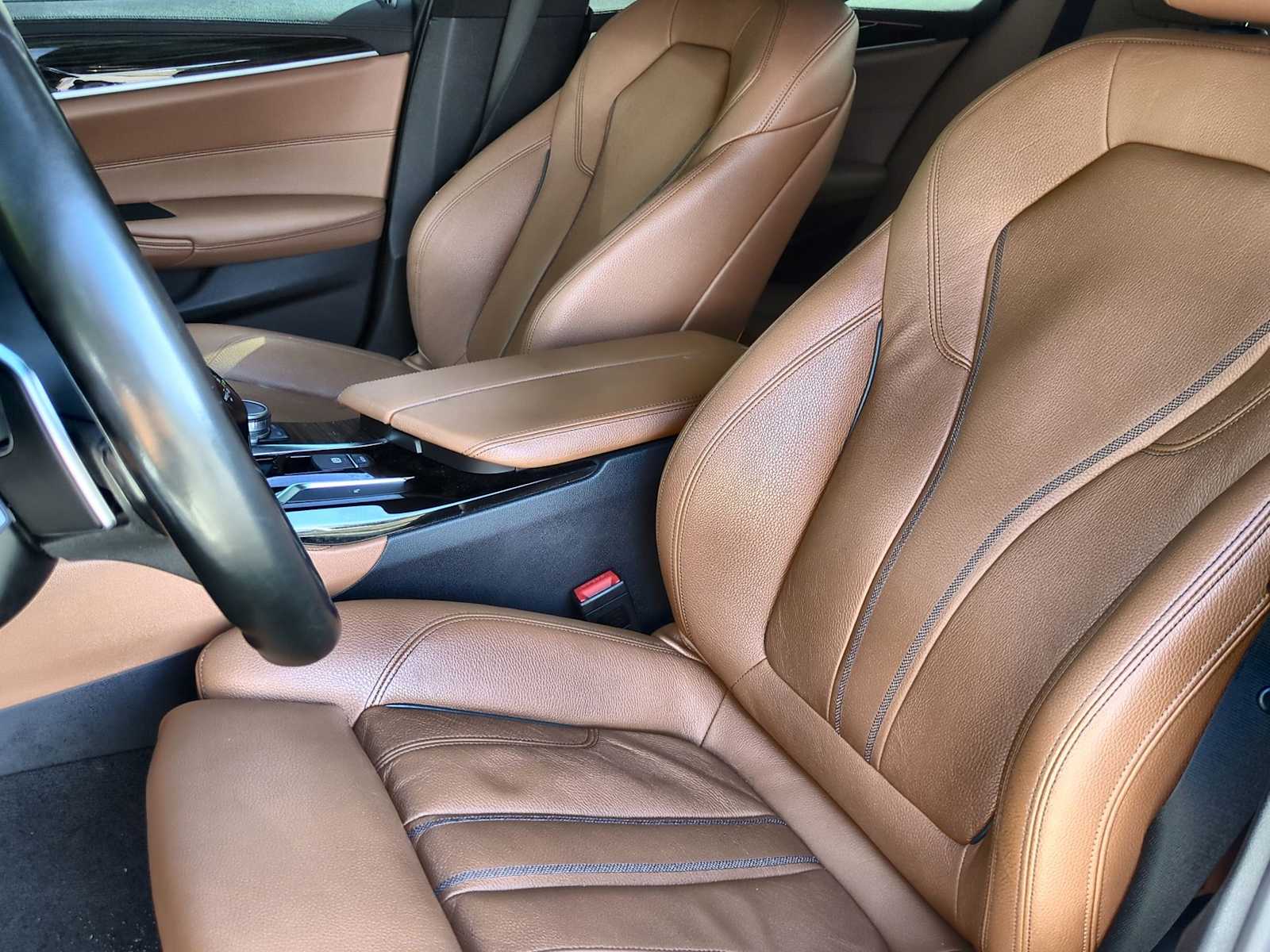 Thumbnail: 2020 BMW 5 Series - 16