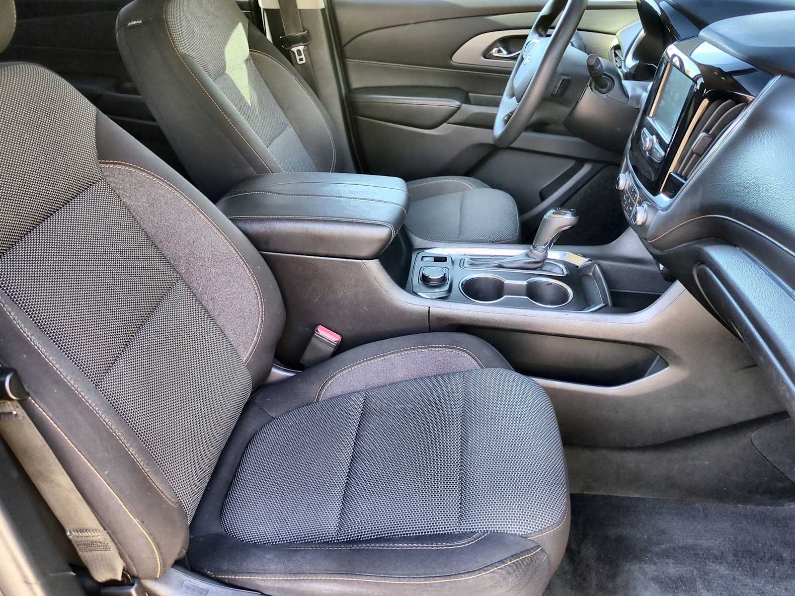Thumbnail: 2018 Chevrolet Traverse - 21