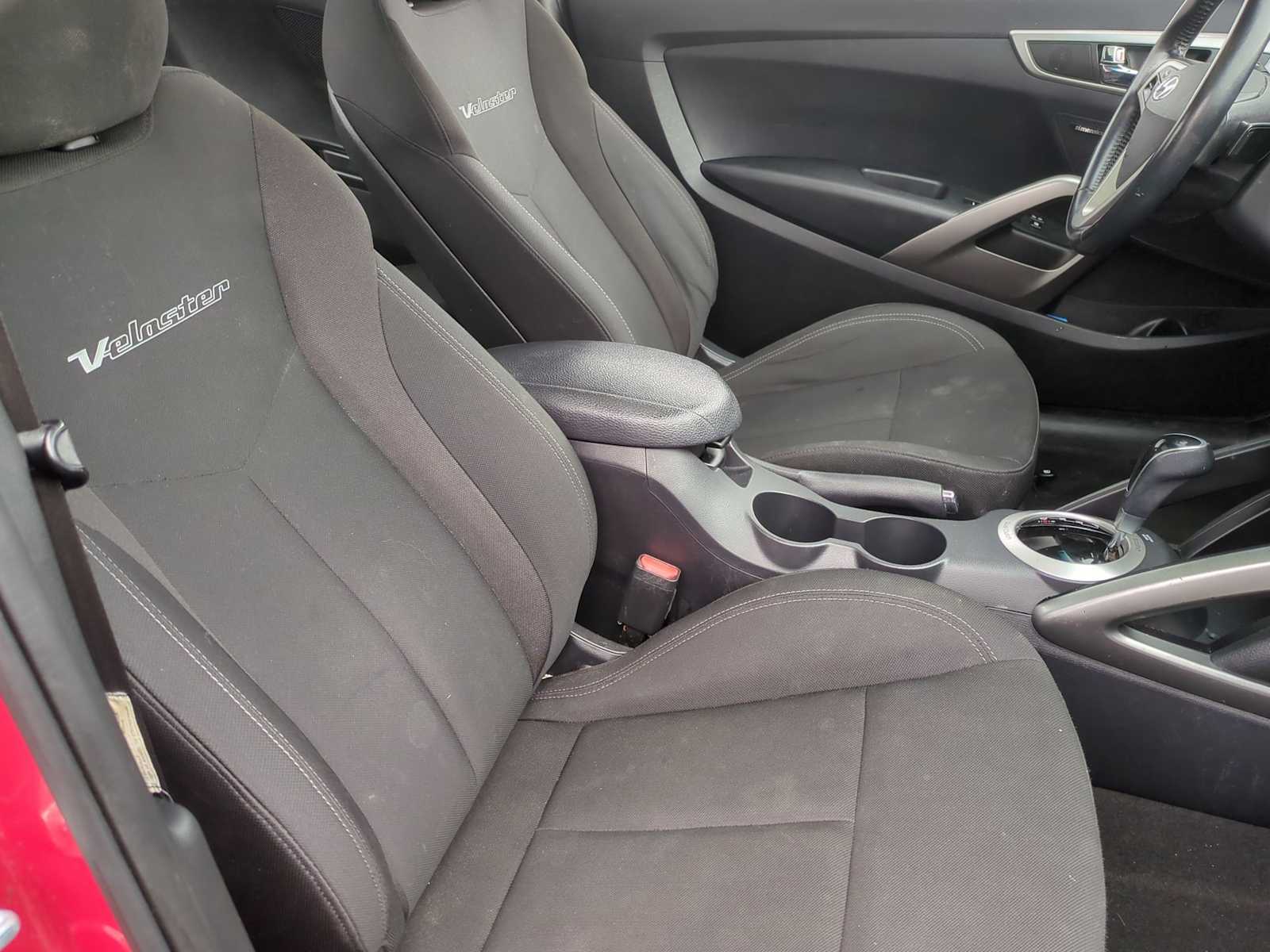 Thumbnail: 2017 Hyundai Veloster - 23