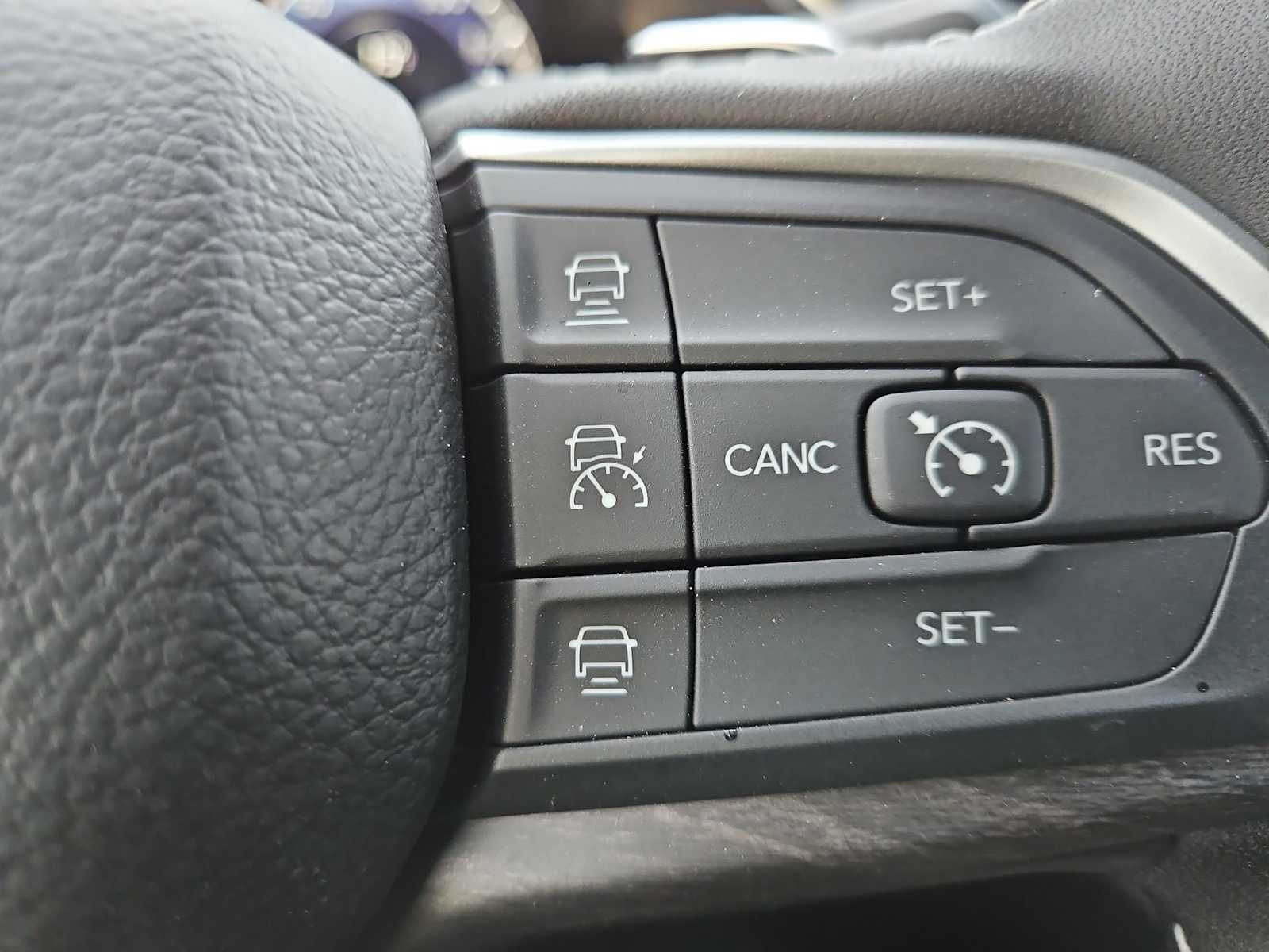 Thumbnail: 2025 Jeep Grand Cherokee L - 30