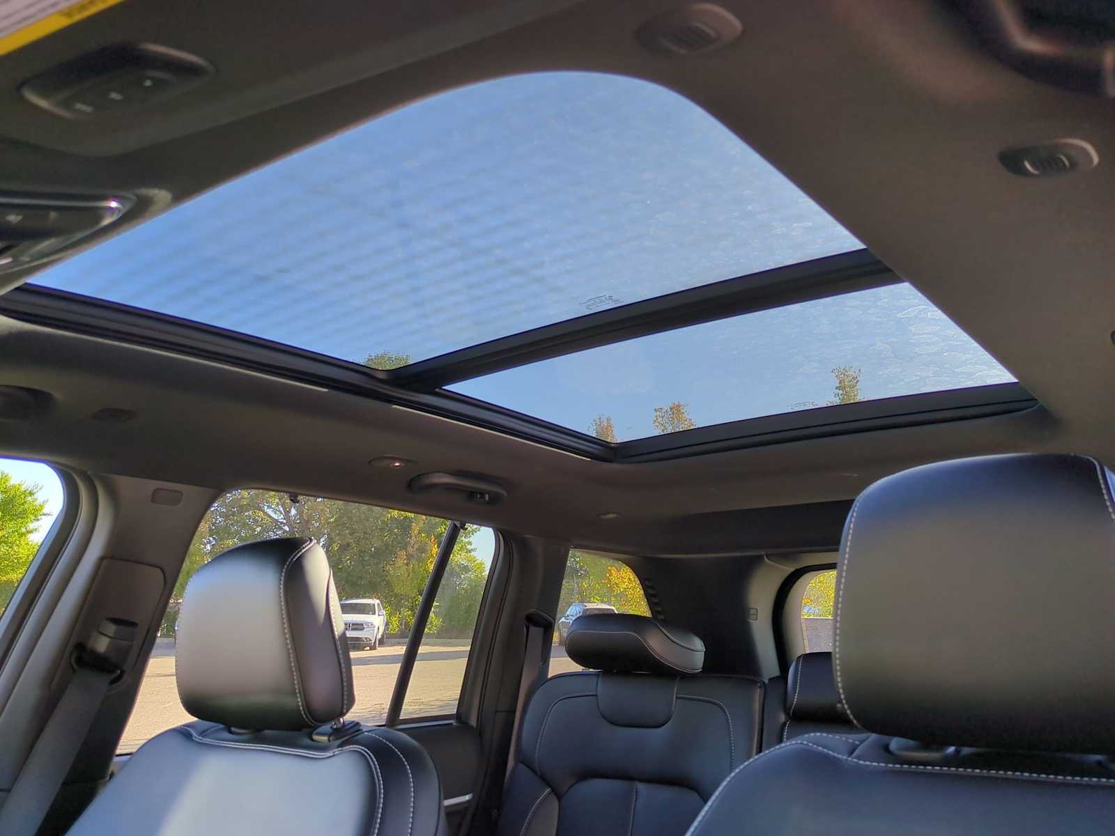 Thumbnail: 2025 Jeep Grand Cherokee - 19