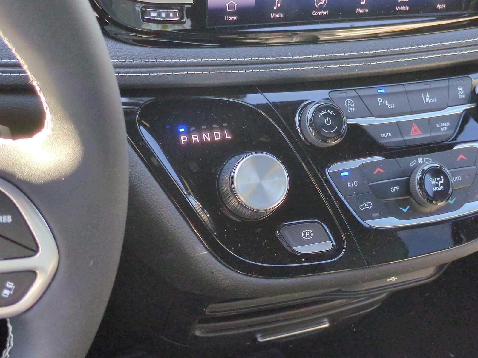 Thumbnail: 2026 Chrysler Pacifica - 33