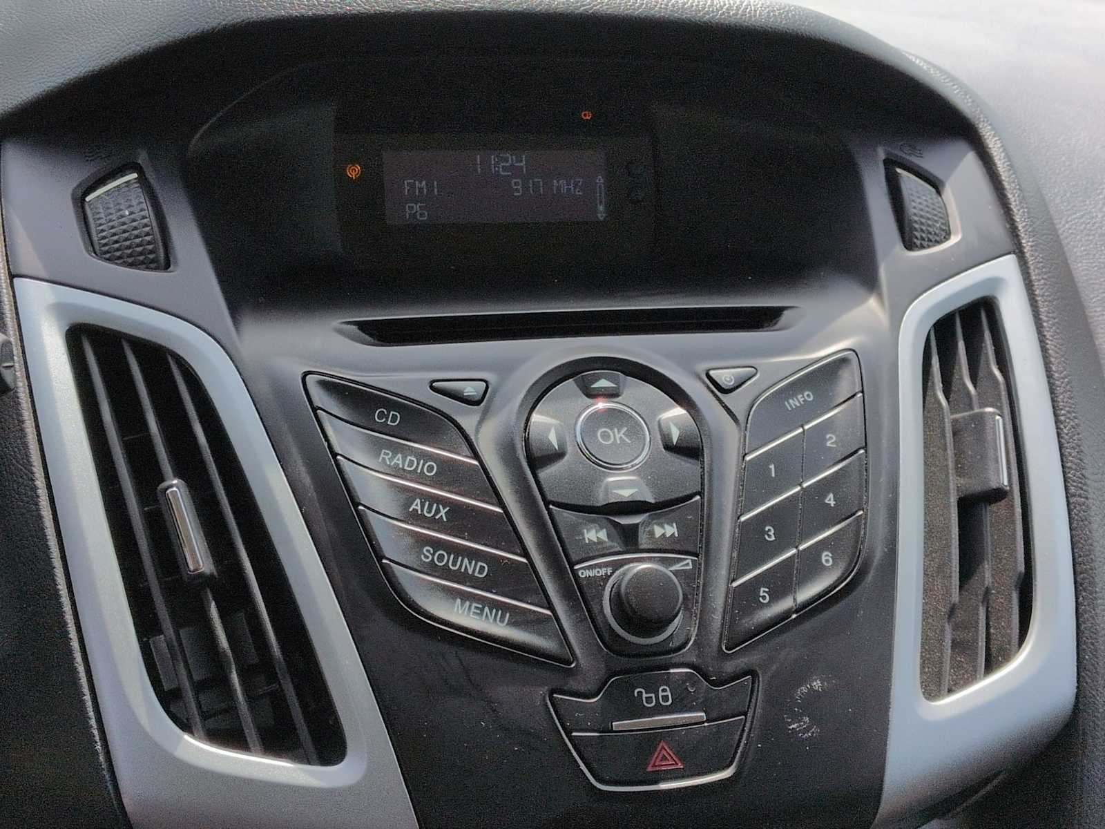 Thumbnail: 2012 Ford Focus - 26