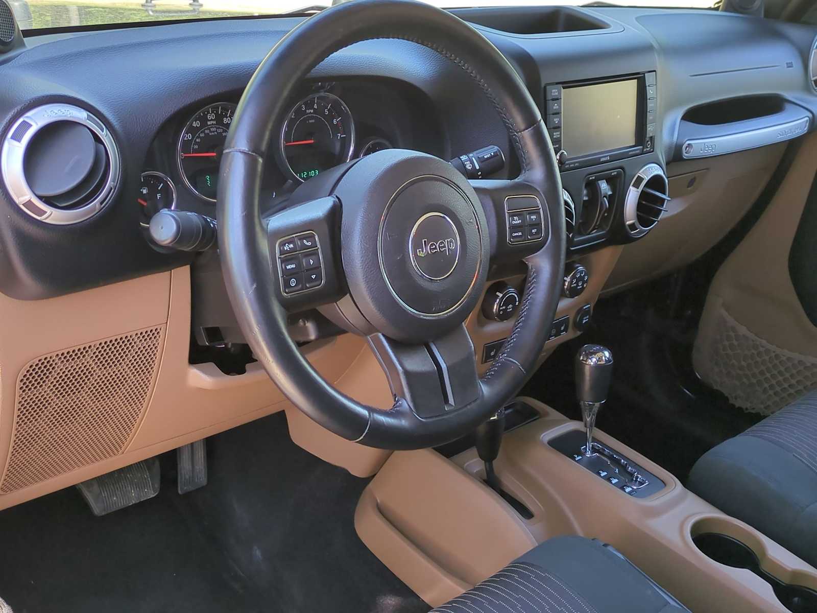 Thumbnail: 2012 Jeep Wrangler - 10