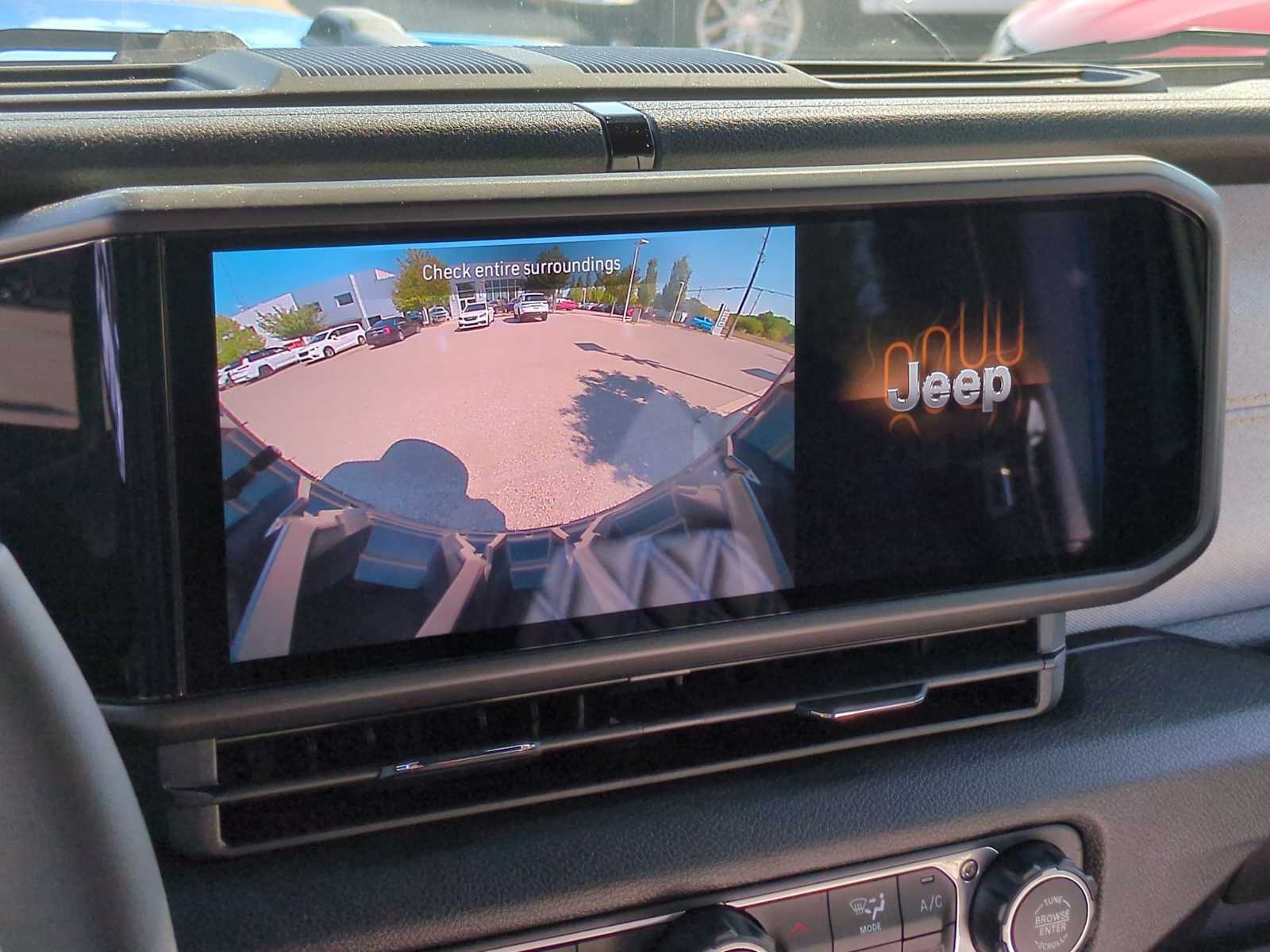 Thumbnail: 2025 Jeep Wrangler - 28