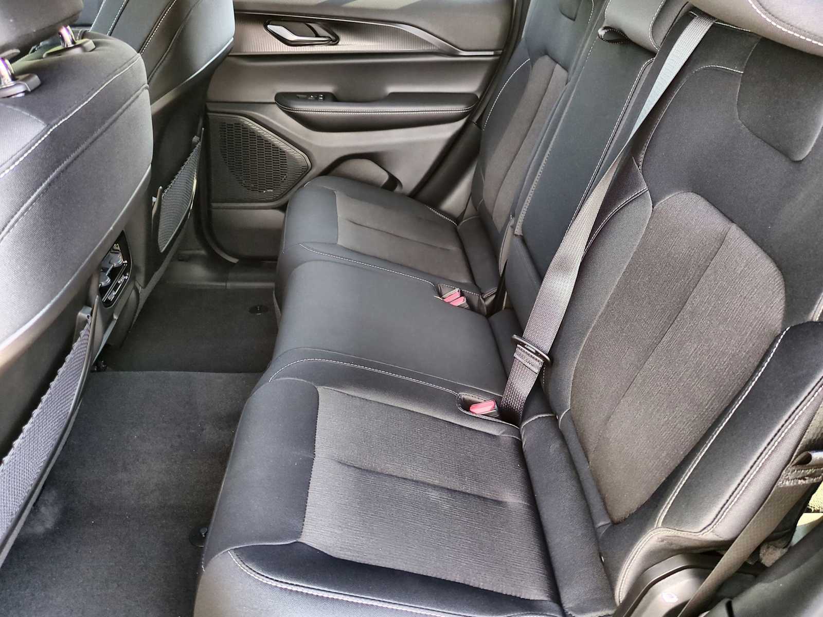 Thumbnail: 2025 Jeep Grand Cherokee - 19