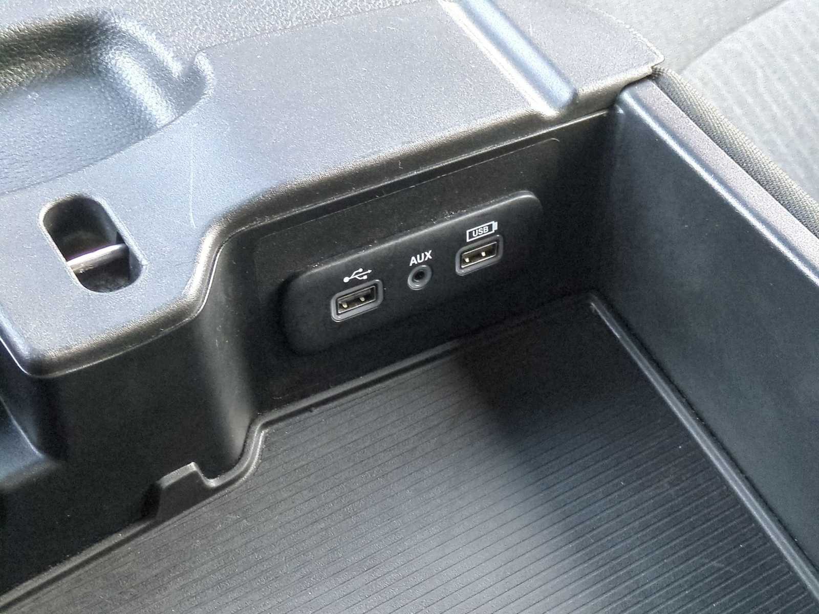 Thumbnail: 2024 RAM 1500 Classic - 31